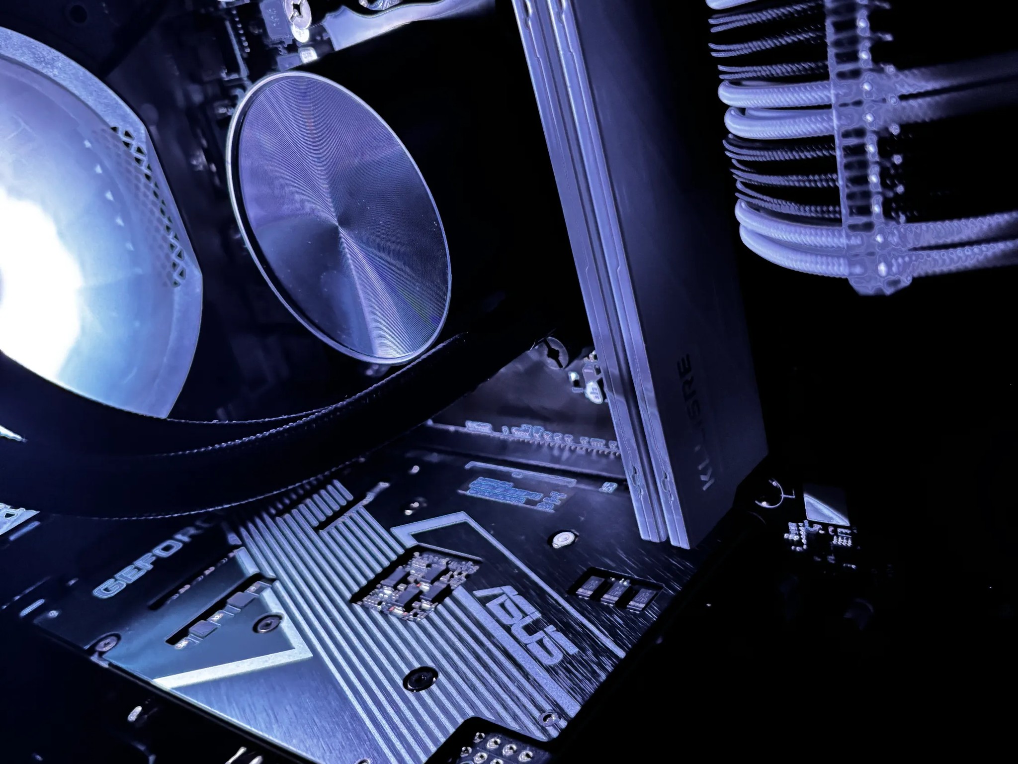 🐼 💧BLACK & WHITE LIQUID COOLED GAMING PC | 5600X + RTX 3060 12GB + 32GB RAM💧🐼