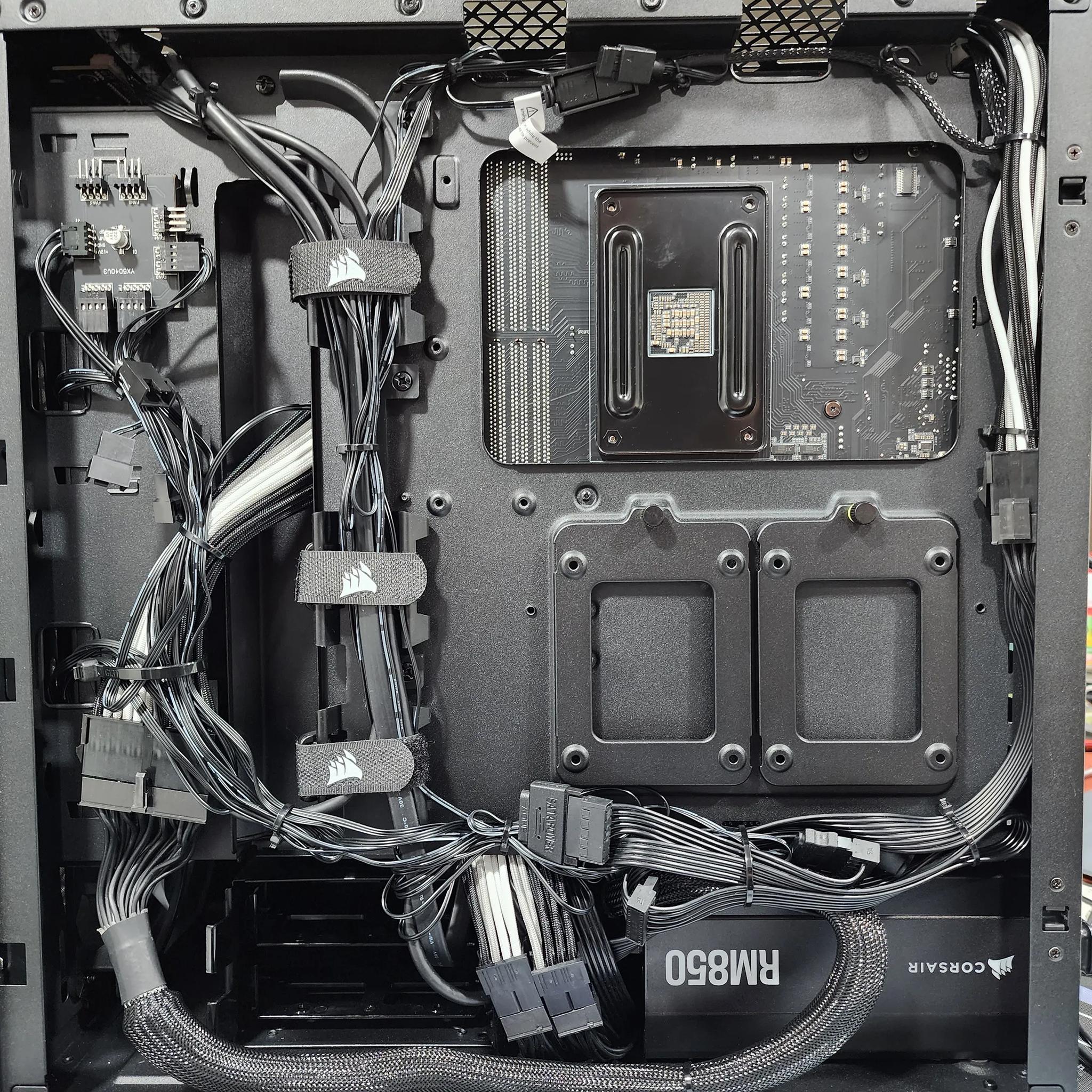 AMD Gaming PC | R7 5700X | RX 6750XT | 32GB | 1TB NVME