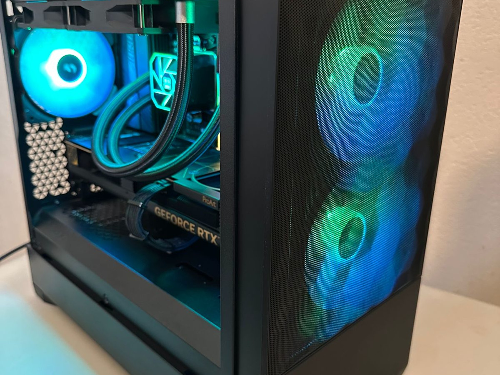 Gaming PC RTX 4080 + R7 7800X3D