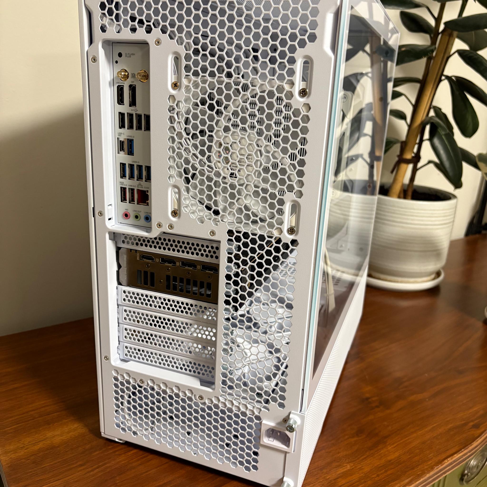 RTX 4070TI | Ryzen 7 7700X | 32GB DDR5 | 1TB SSD | 850W Gold PSU | ARGB Fans | Lancool 207