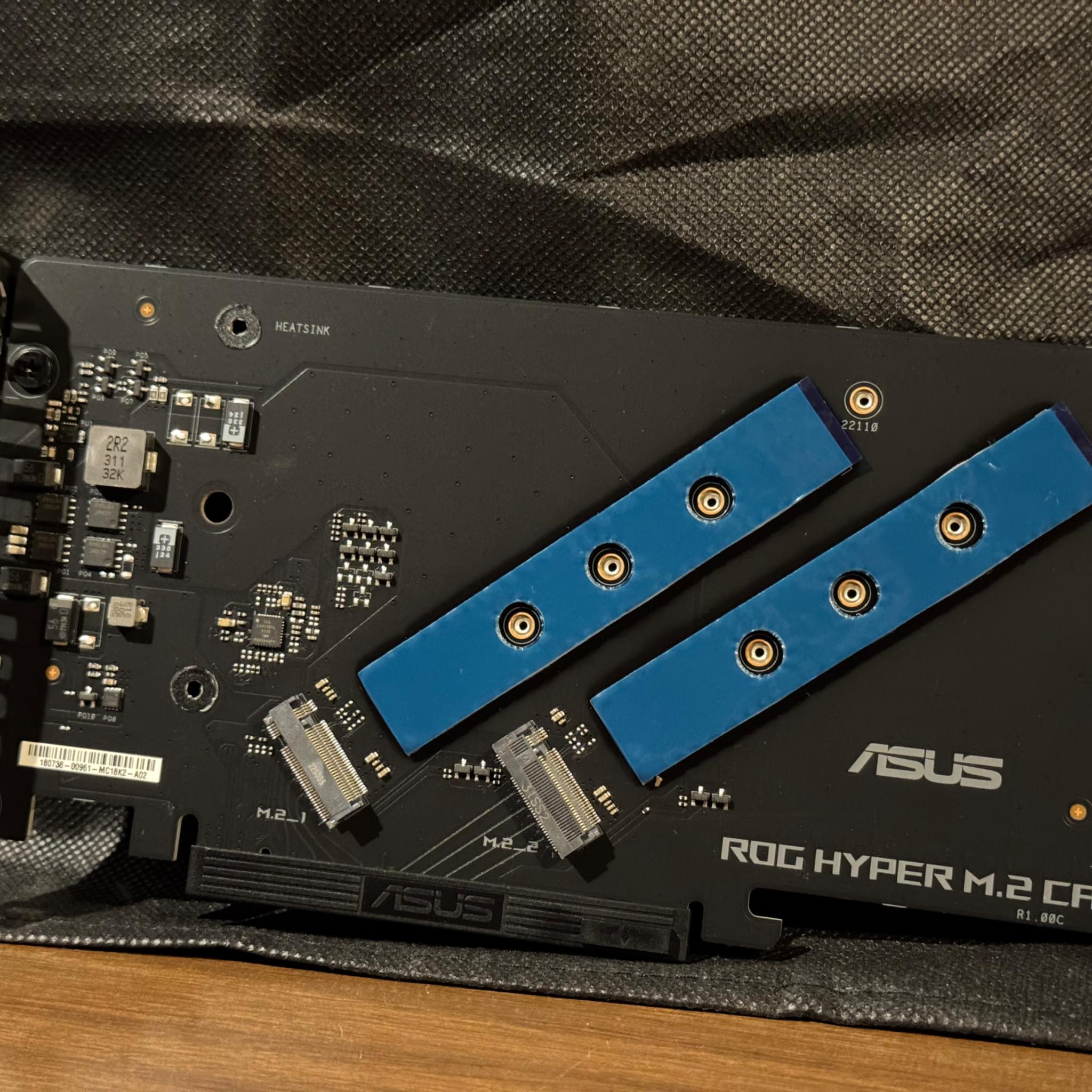 ASUS ROG HYPER M.2 PCIe Card - Gen5 PCIe Ready (2 x M.2 Expansion)
