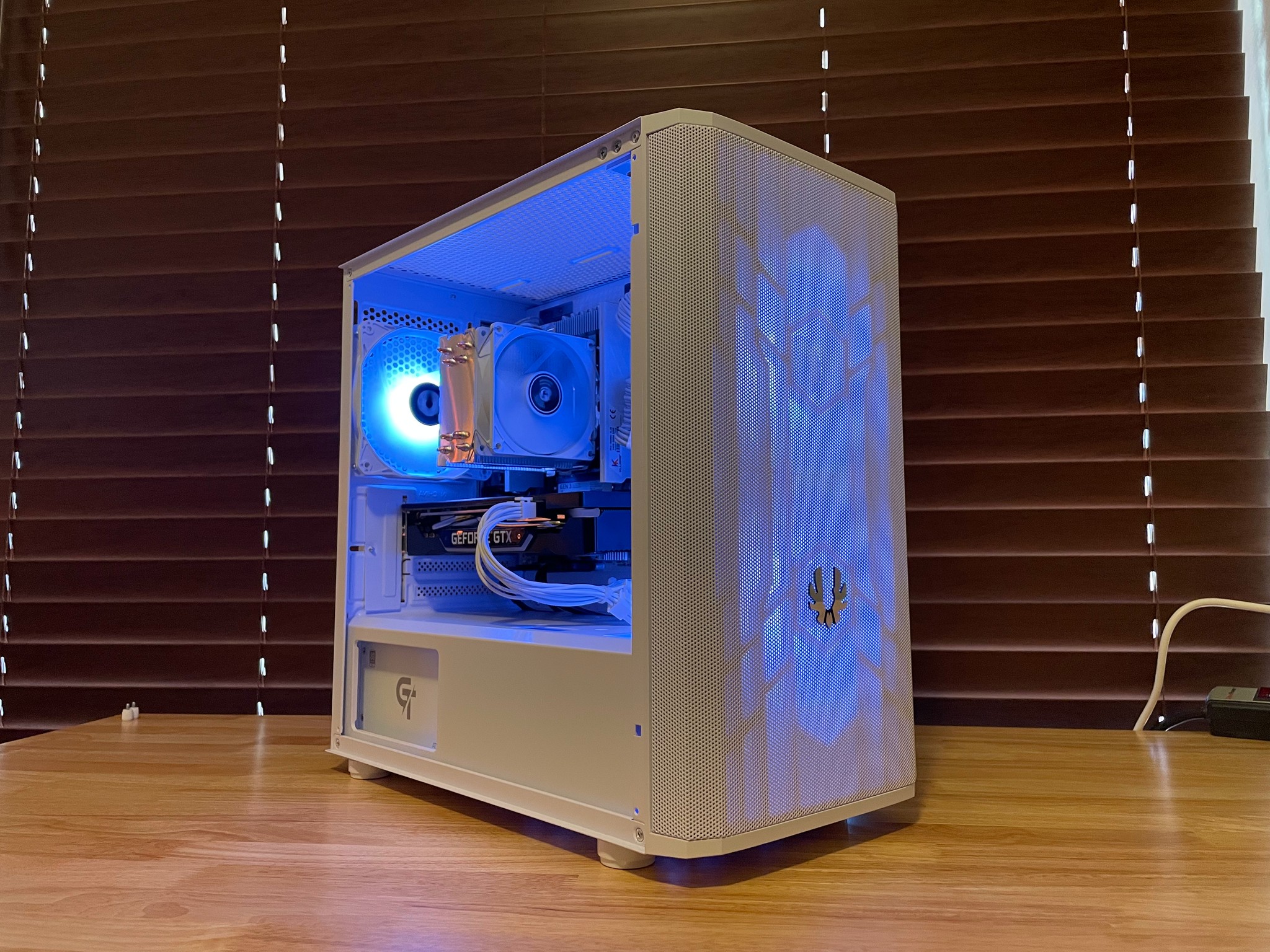White Budget Gaming PC (Xeon E5-2630 V4 | GTX 1660 Super | 32GB RAM | 512GB SSD | Wifi)