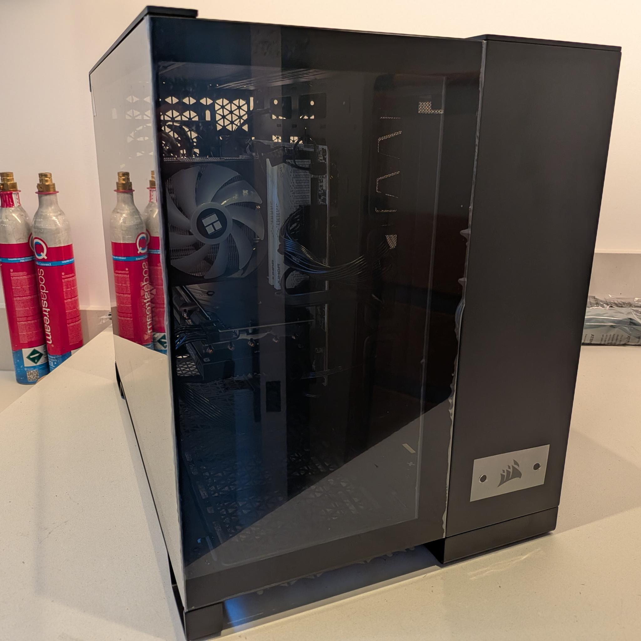 1440p Cube Rex - Radeon RX 7700 XT, Ryzen 5 7600, 32 GB DDR5 RAM, 2 TB Gen 4 NVME, RGB