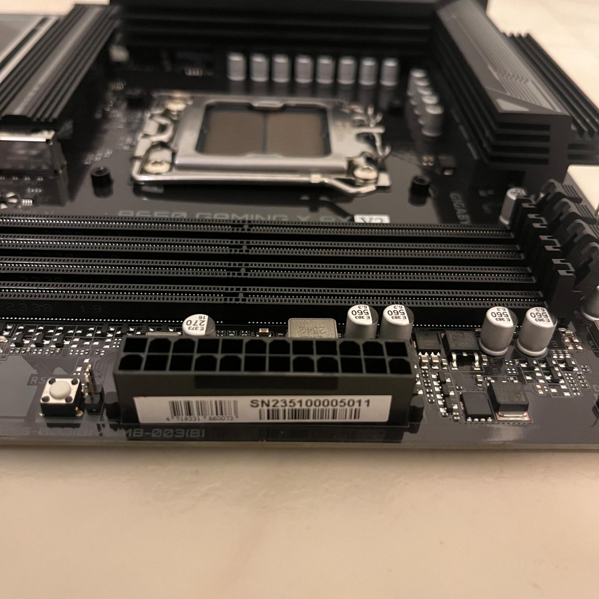 GIGABYTE B650 Gaming X AX V2(DDR5, AM5)
