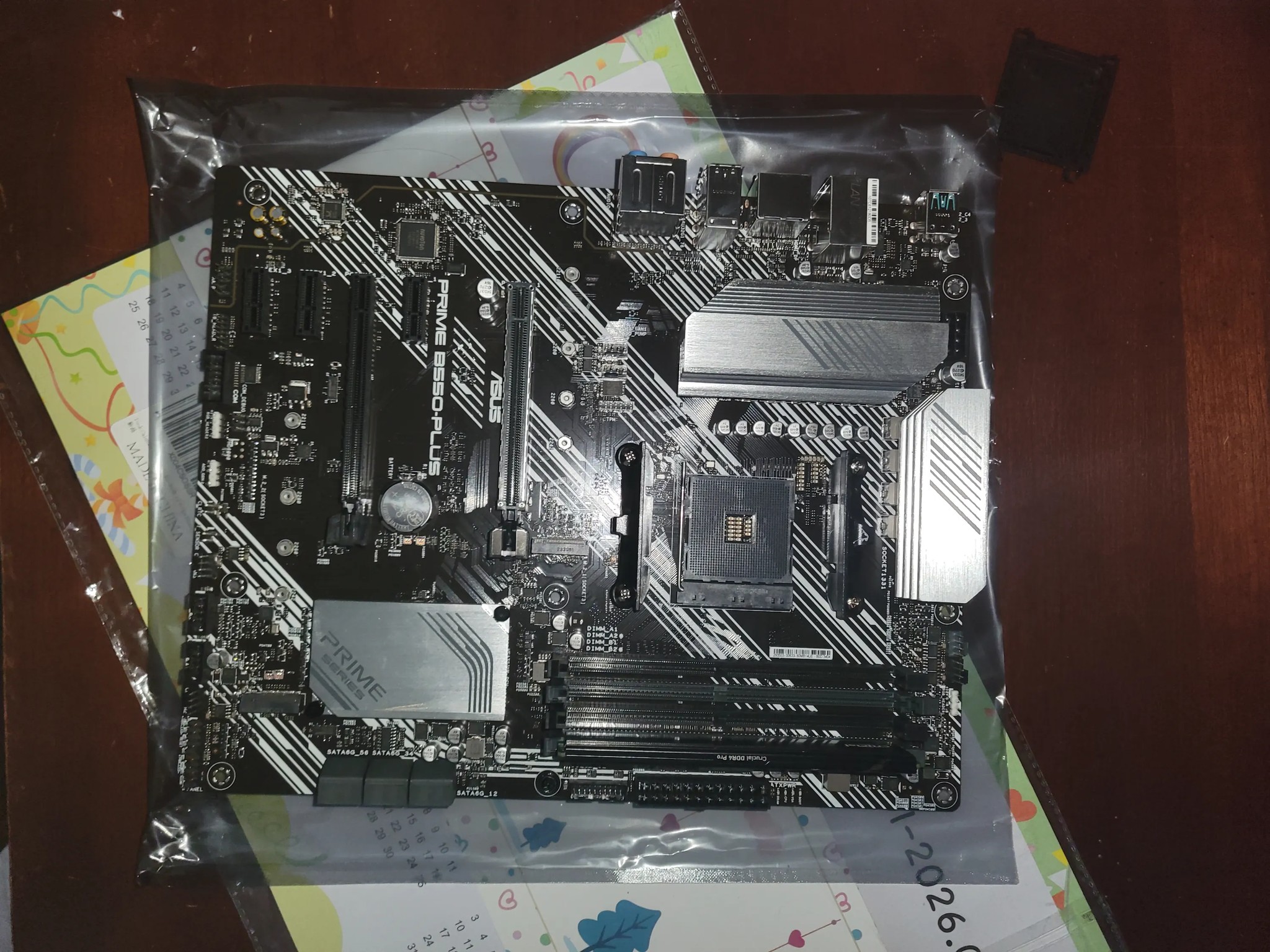 Ryzen 9 5900x, 64 gb of DDR4 crucial pro, b550 prime