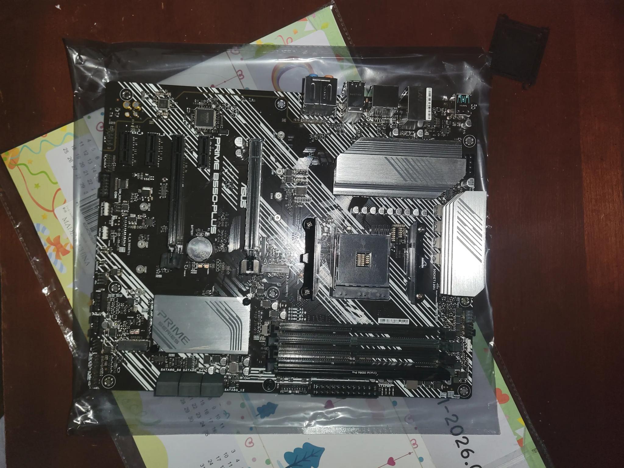 Ryzen 9 5900x, 64 gb of DDR4 crucial pro, b550 prime