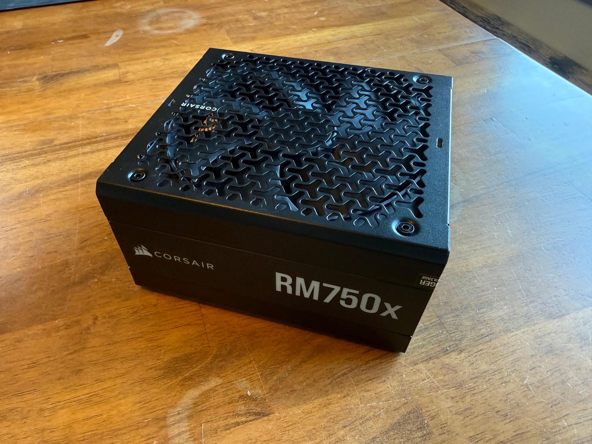 Corsair RM750x PC Power Supply - 750 Watts
