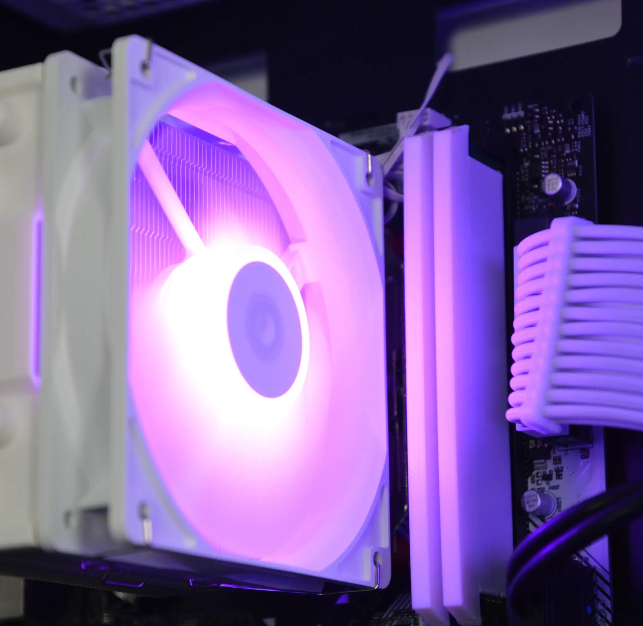 ⚪⚫| RTX 2080 8GB | RYZEN 5 5500 | 32GB DDR4 RAM | 1TB NVME SSD | The Divider |