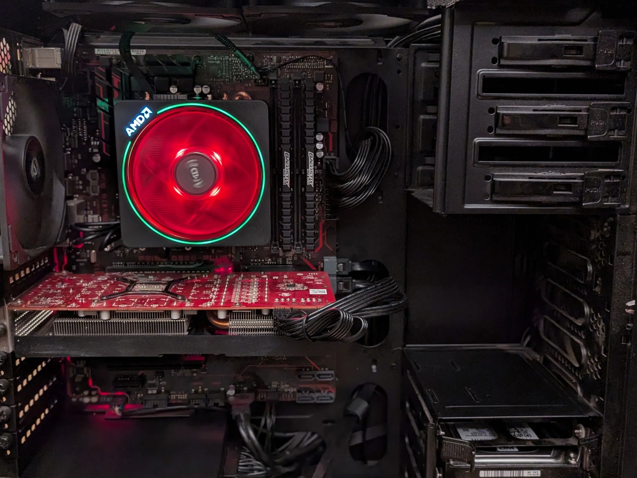 🔥 RED – Ryzen 5 5500 | RX 5700 XT | 16GB RAM | 1.5TB Storage | Windows 11 🔥
