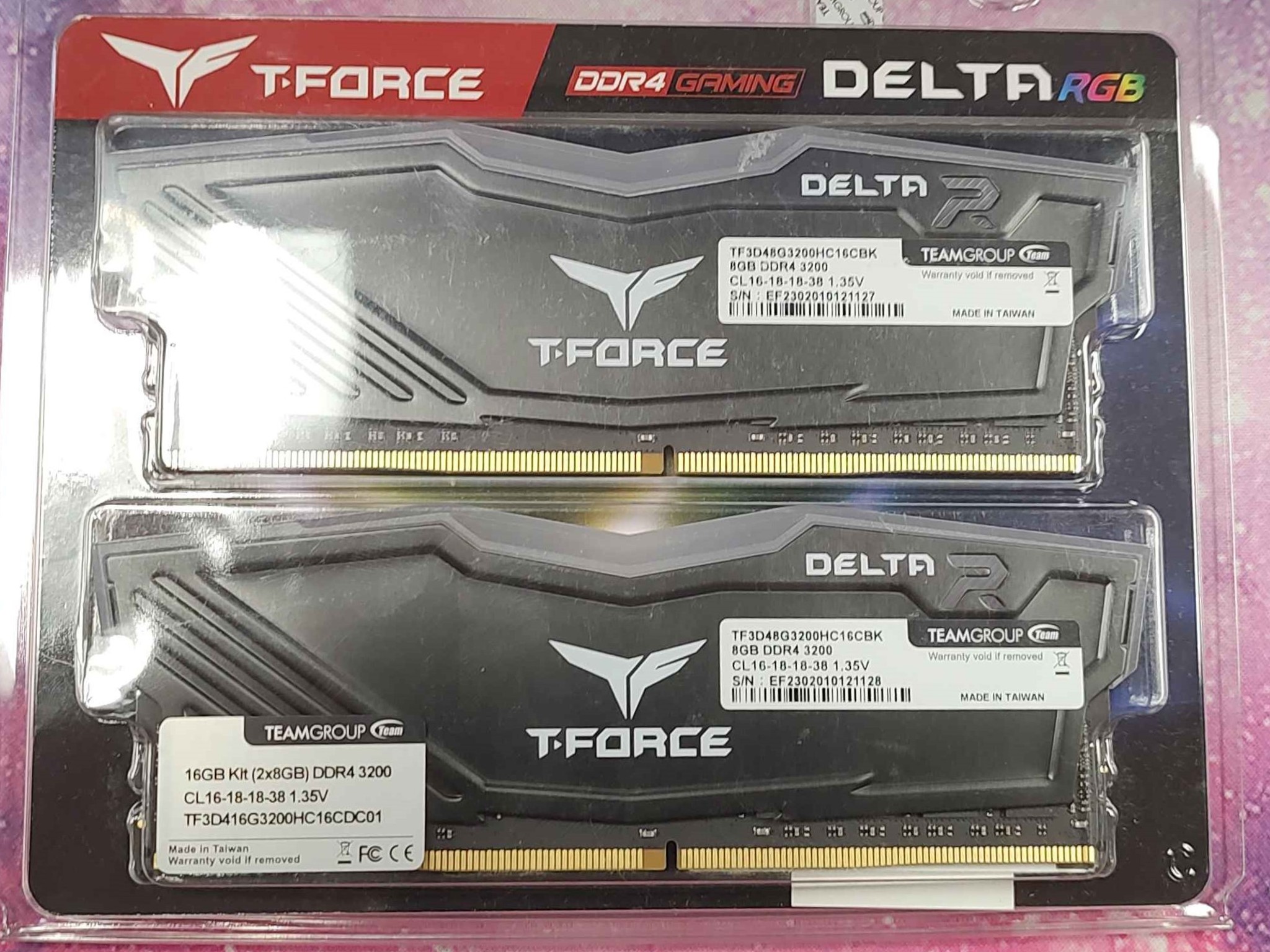 T-Force Delta RGB 16GB (2x8) 3200MHz