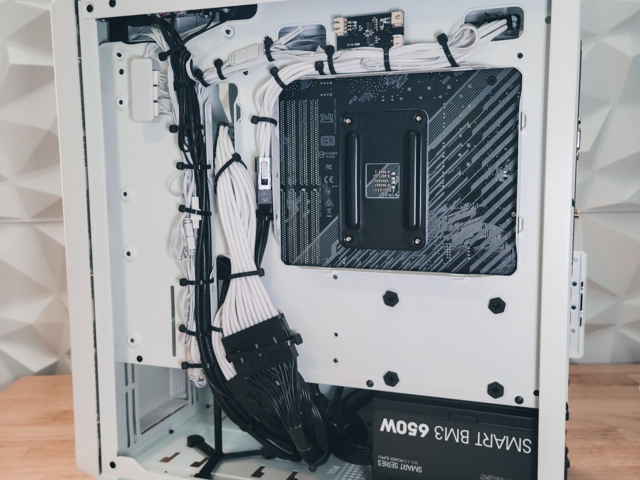 ❄️ArcticRay❄️ Ryzen 5 | RTX 3060 12GB | 32GB Ram | 1TB NVME | ARGB | Win 11 PRO
