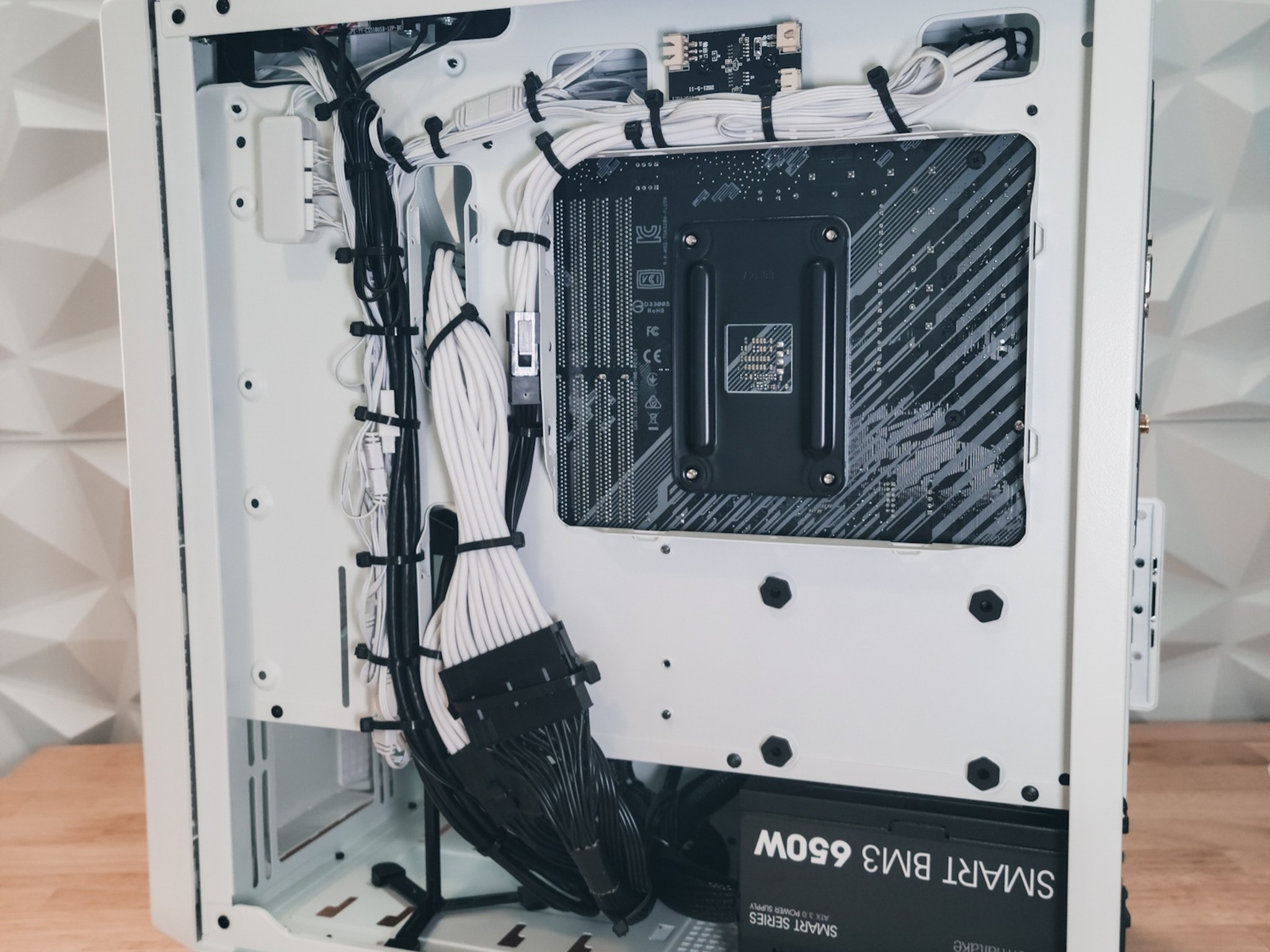 ❄️ArcticRay❄️ Ryzen 5 | RTX 3060 12GB | 32GB Ram | 1TB NVME | ARGB | Win 11 PRO