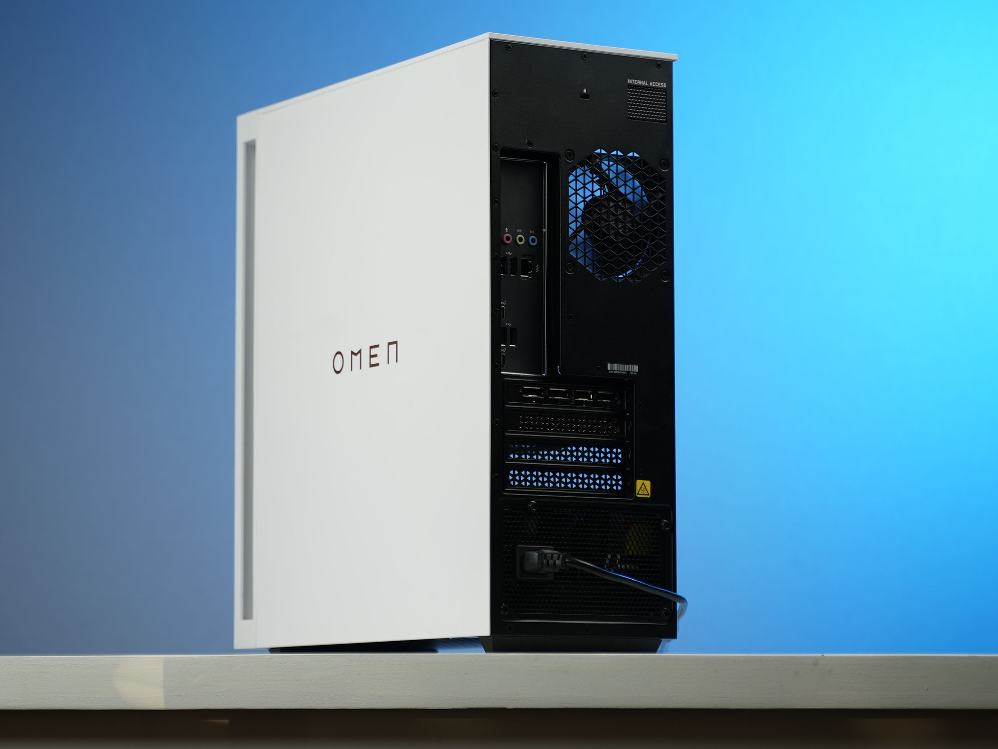 “OMENFORM 7” RTX 4060 Intel Core i5 14400f 32GB 1TB Windows 11 Gaming PC Powerstation