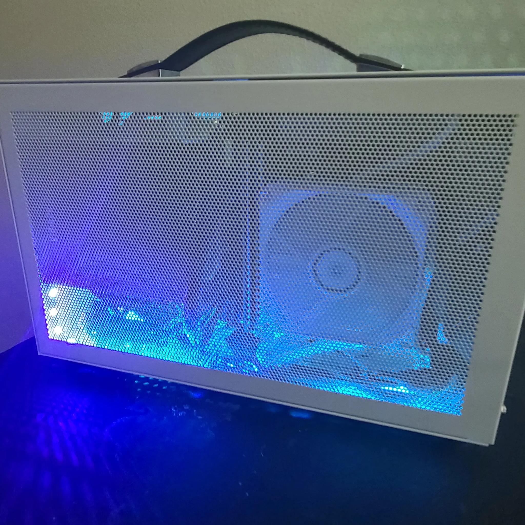 RX 6700 XT | Ryzen 5 3600X | 1TB Gen4 NVME | 32GB 3200MHz RAM