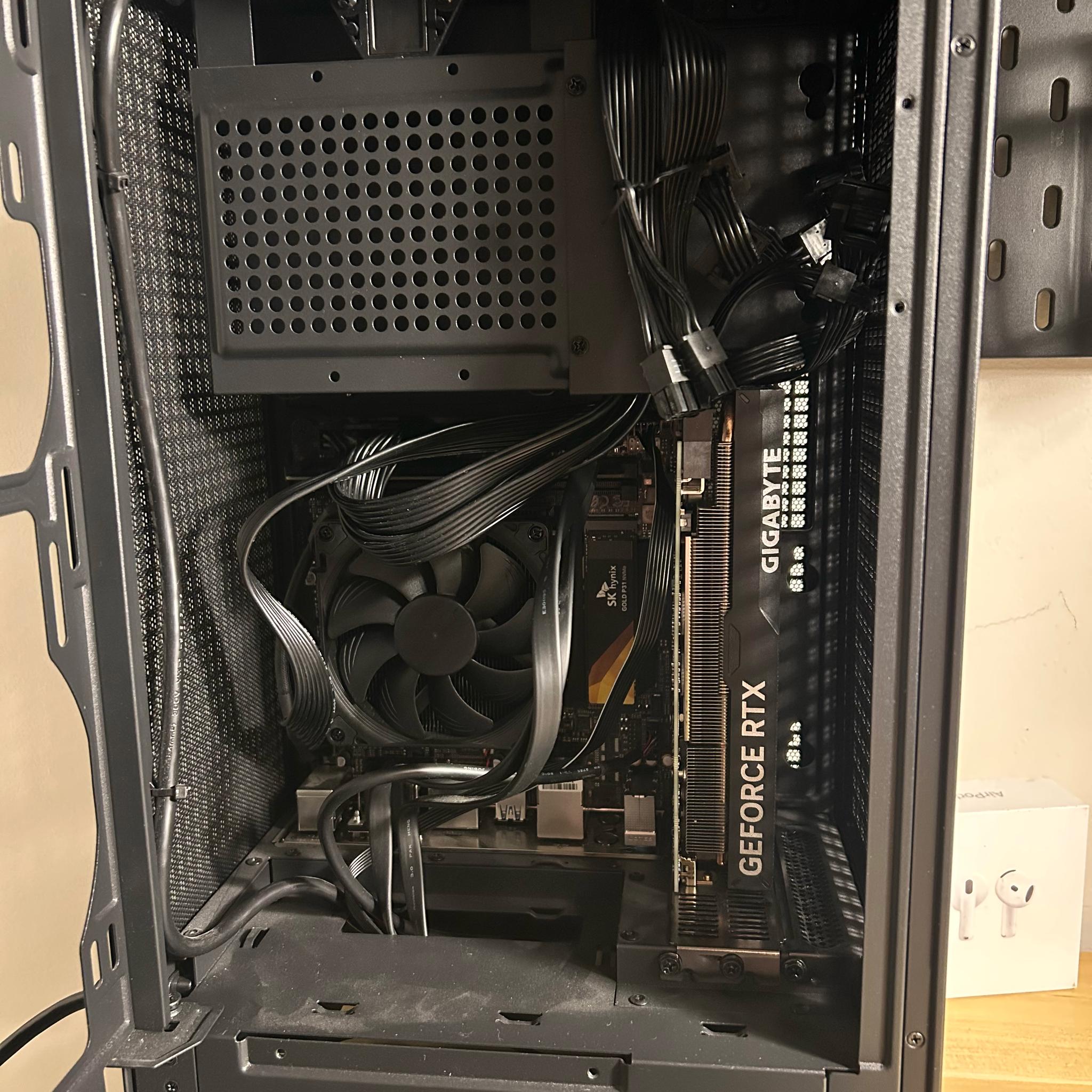 HYTE Revolt 3 ITX Case + 700W PSU + Wavlink WiFi 6 Adapter