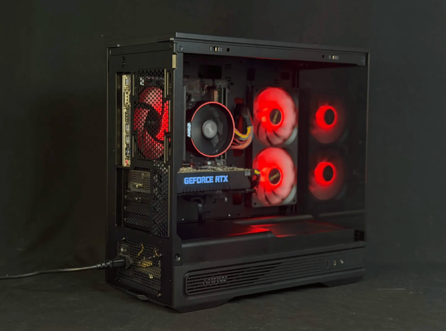 Clean Gaming PC - Nvidia RTX 2060 6GB, Ryzen 7 2700X, 16GB, 500GB SSD