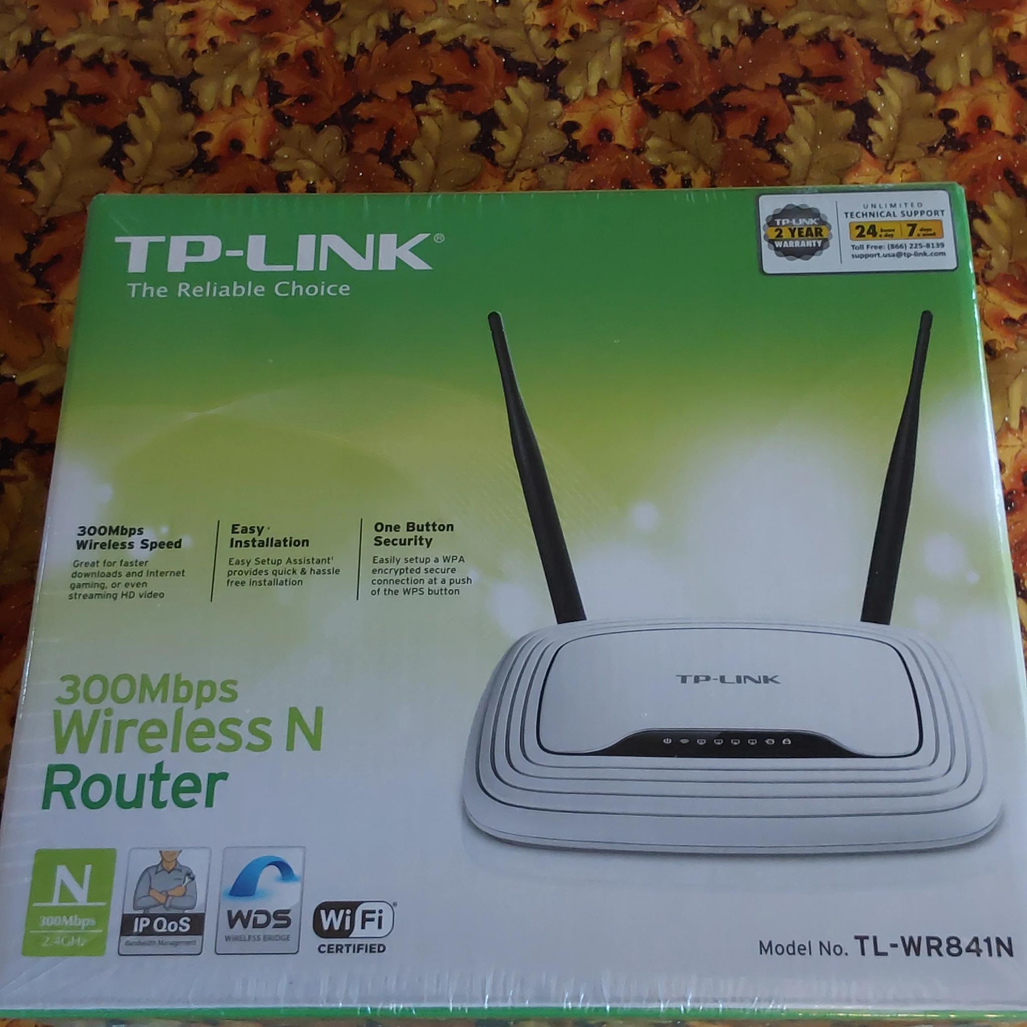 NEW TP-Link N300 Wireless WiFi Router, Extender (TL-WR841N)