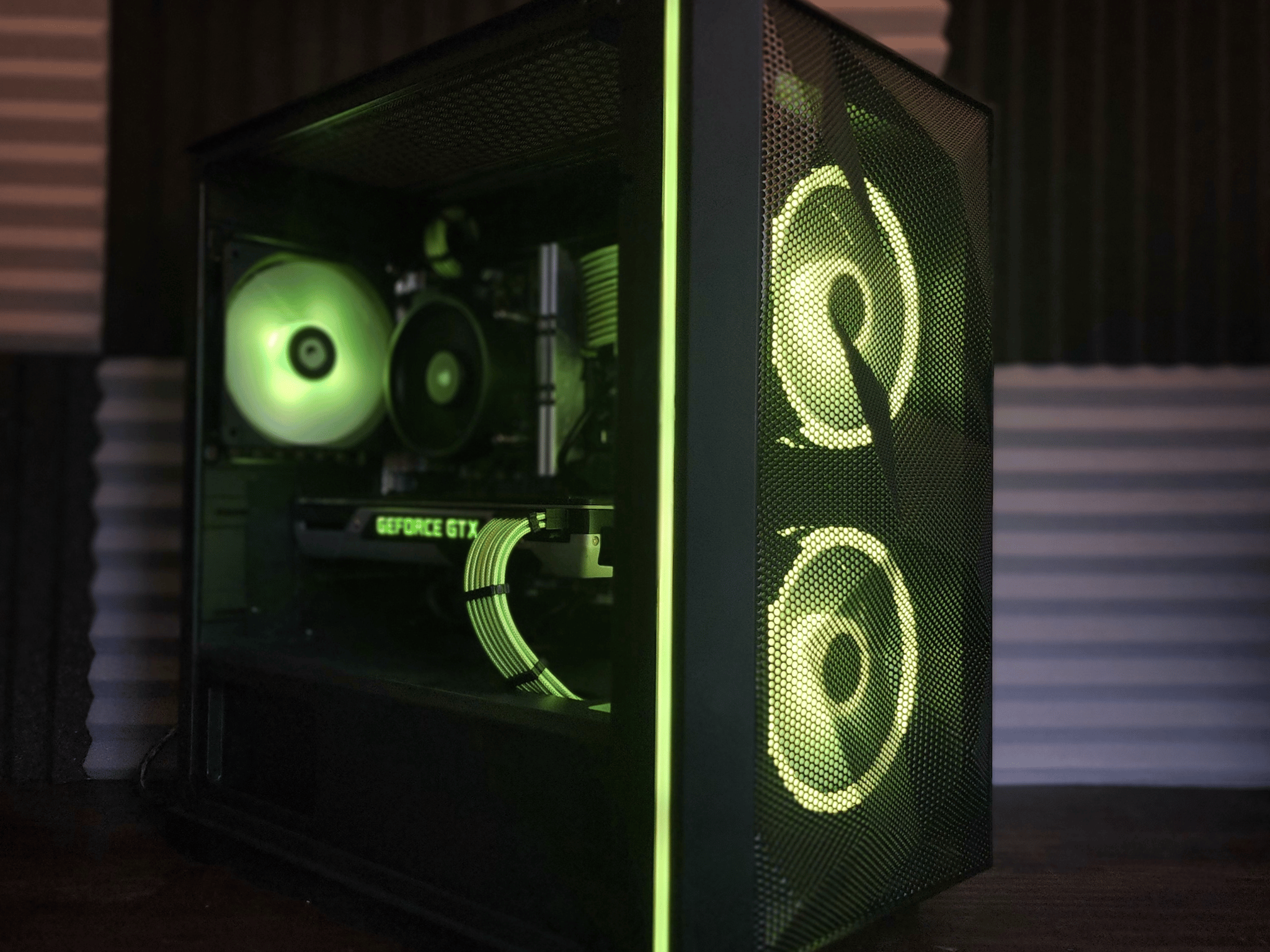 Intel Core i5 8500 // Nvidia GeForce GTX 980 4GB FE // TCreate 16GB 3200MHz
