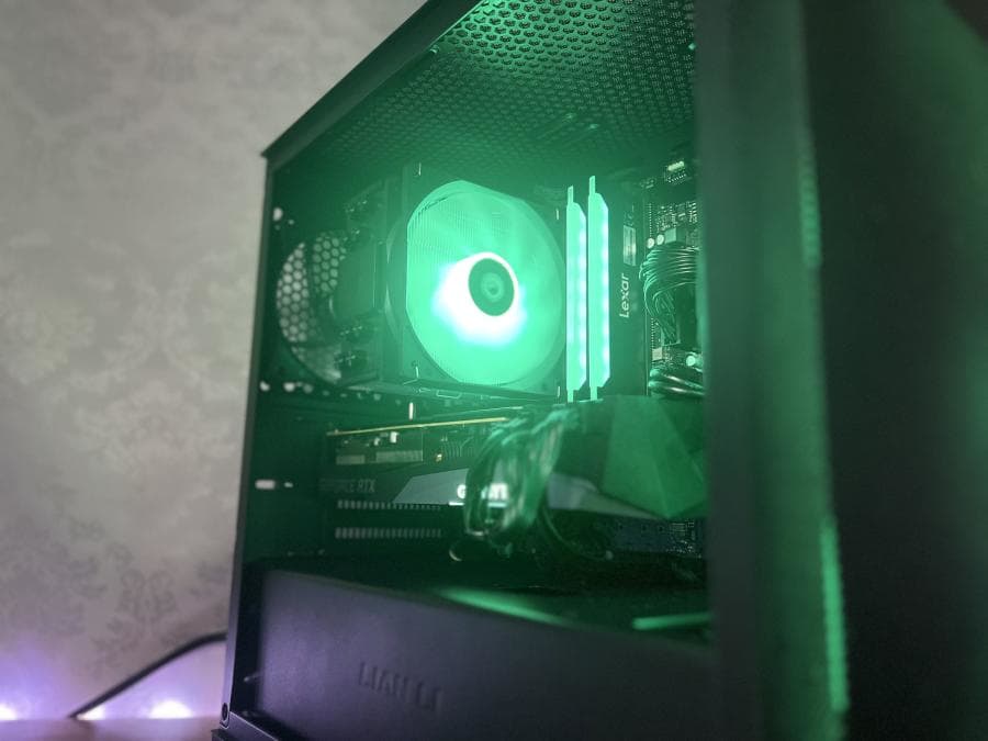 MINT- High/Mid-Range Gaming PC -Ryzen 7 3700x & RTX 3070