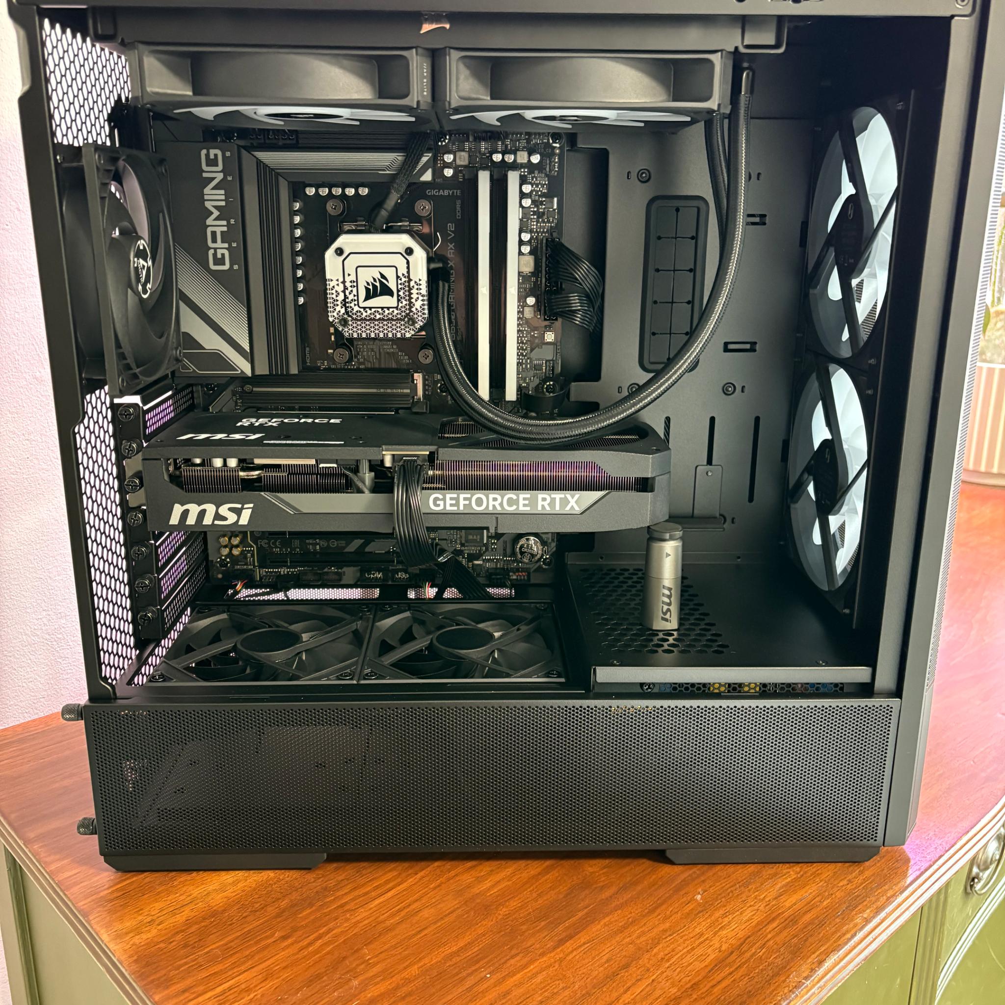 RTX 5070TI | Ryzen 7 9800X3D | 32GB DDR5 | 2TB SSD | 850W Gold PSU | ARGB Fans | AIO | Lanc...