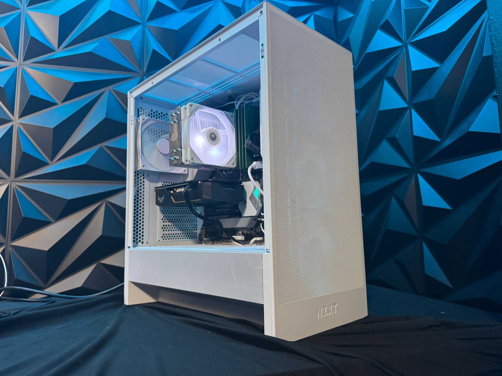 💸😈 Budget Baddie 💸😈 i7 9700K| GTX 1660Ti| 1 TB NVMe | 32 GB DDR4