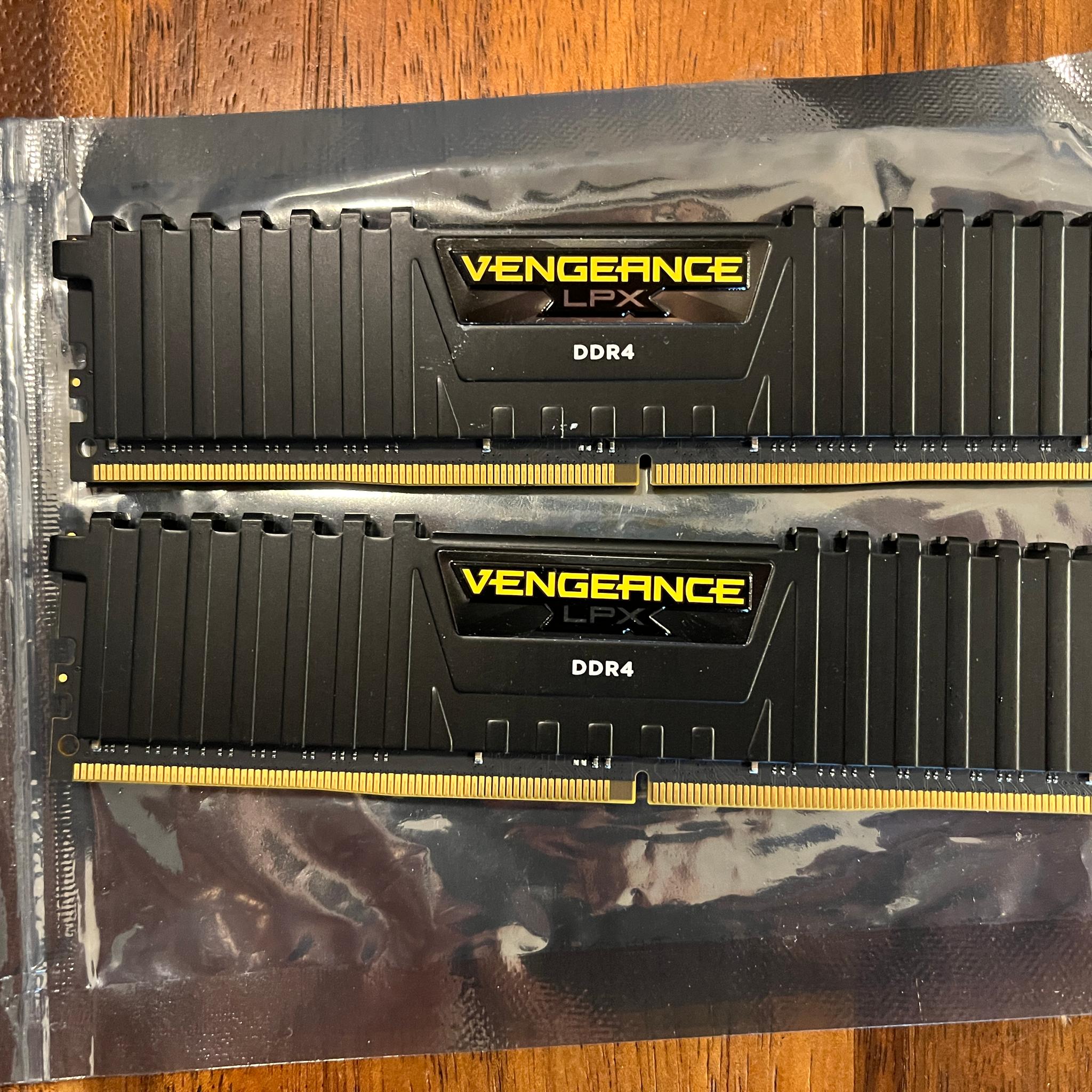 Corsair Vengeance LPX 32GB (2 x 16GB) PC4-28800 (DDR4-3600) Memory CMK32GX4M2D3600C18