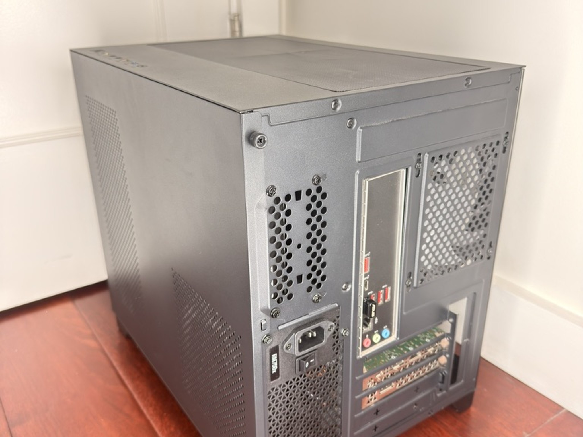 Gaming PC - RTX 2080, i7 9th Gen, 24GB DDR4, 256GB SSD, 2TB HDD.