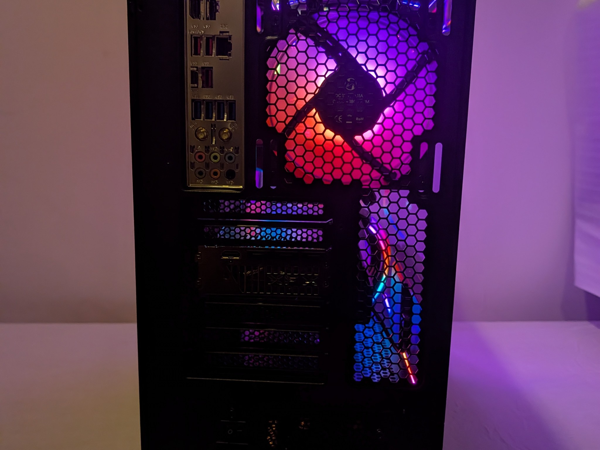 1440p And 4k Gaming PC - Ryzen 7 7800X3D | 9070 XT 16GB | 32GB DDR5 | 2TB NVMe