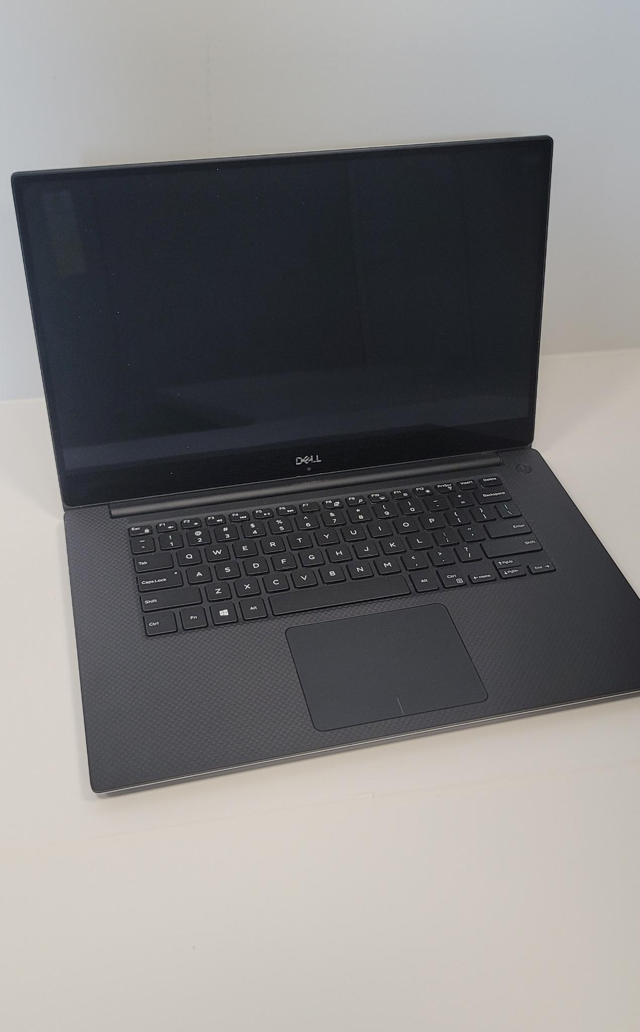 Dell Precision 5520, Core I7-7820HQ Win 11 Pro 1tb ssd 32g ram and NVIDIA Quadro M1200