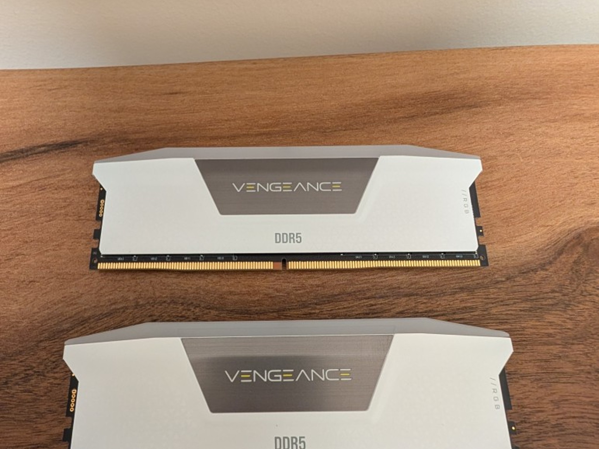 Corsair Vengeance RGB 32GB (2 x 16GB) DDR5-5600 CL36 White