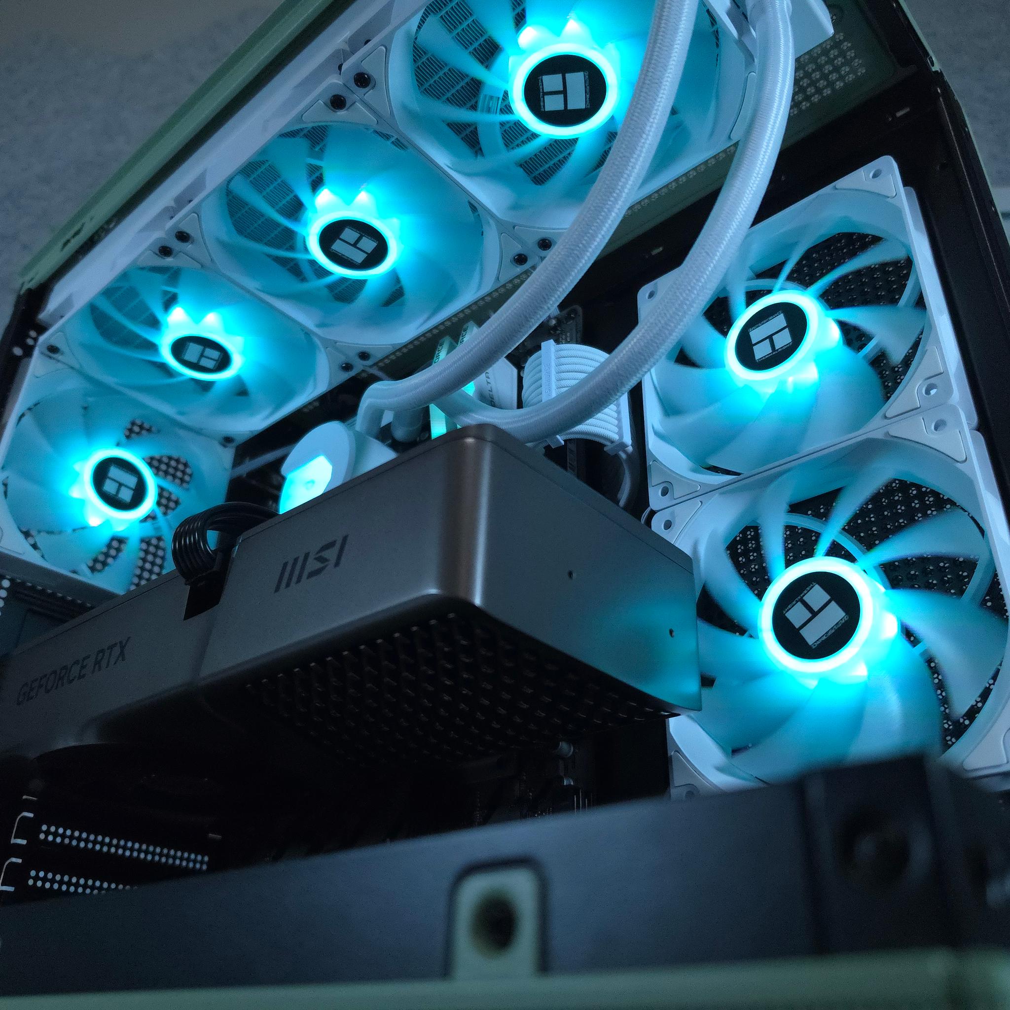 RTX 4070 Ti Super 💚 Core Ultra 7 265F