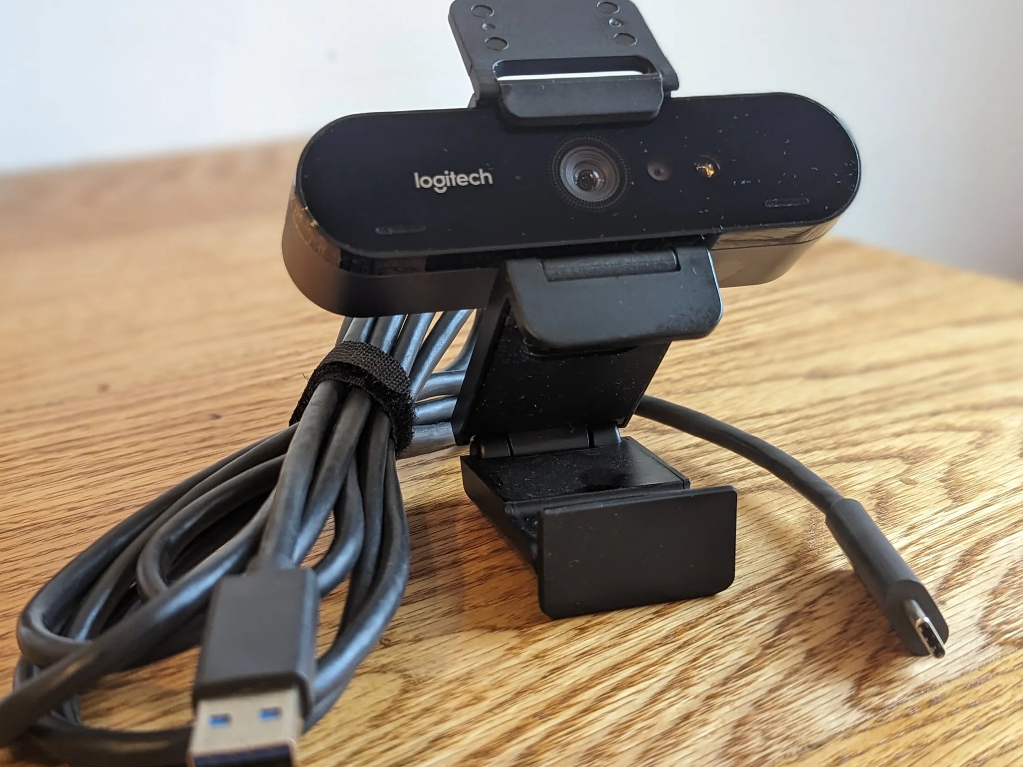 Logitech Brio 4K Webcam, Ultra 4K HD, Noise-Canceling mic, Auto Light Correction, Wide Field of View