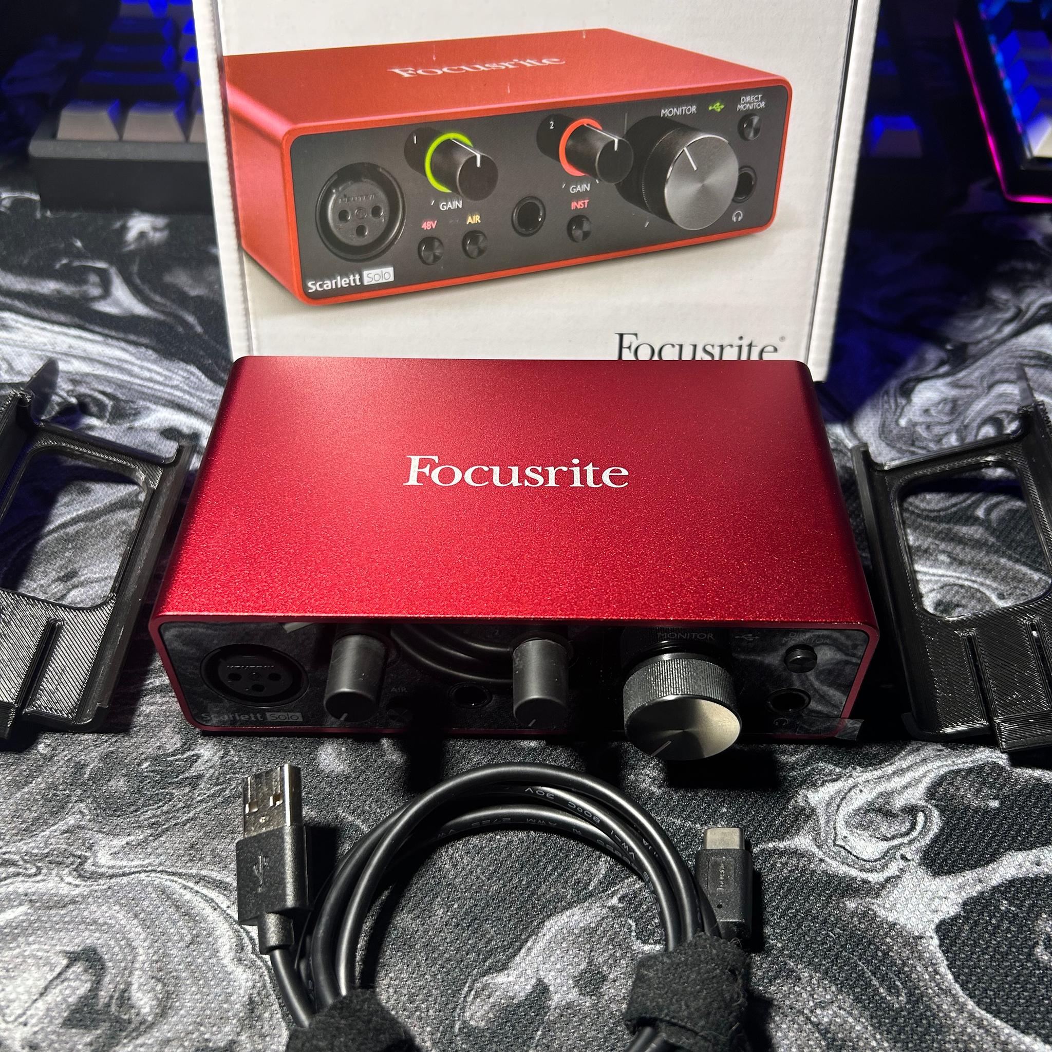 Focusrite Scarlett Solo 3rd Gen Usb-C Audio Interface w/ Mount - OPEN BOX ($115 VALUE)