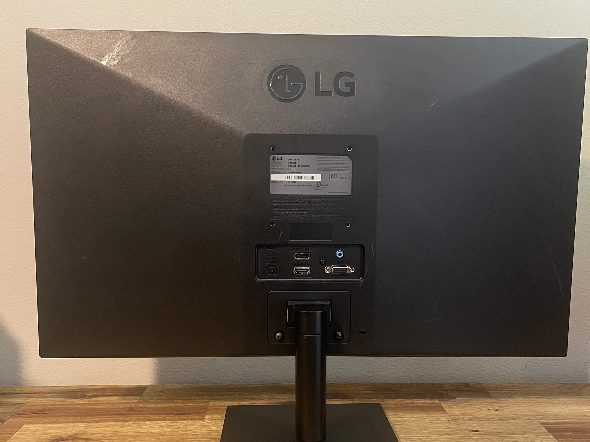 LG - 24" IPS LED FHD 1080P 75Hz FreeSync Monitor (HDMI, VGA) - Black