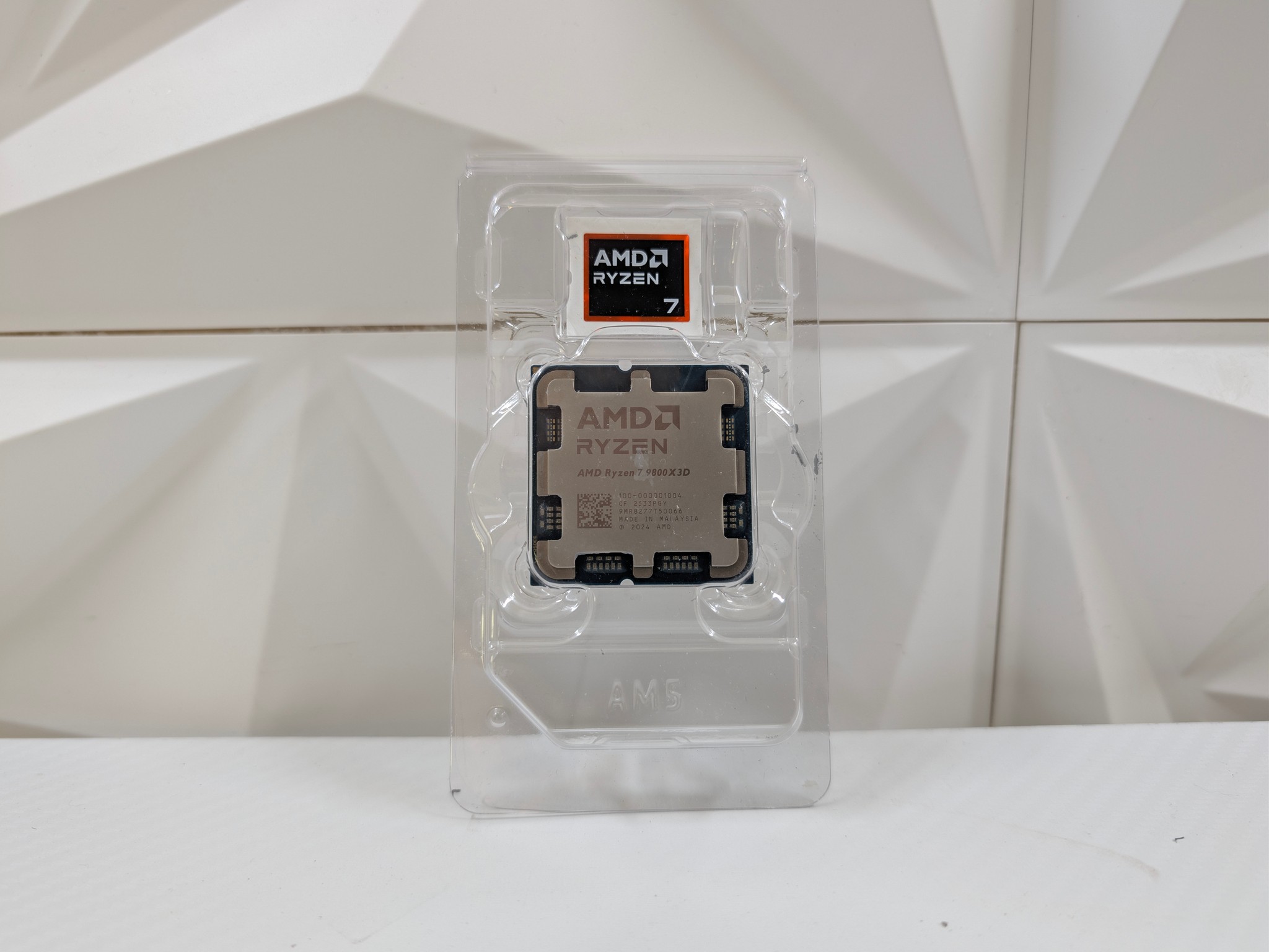 AMD Ryzen 7 9800X3D