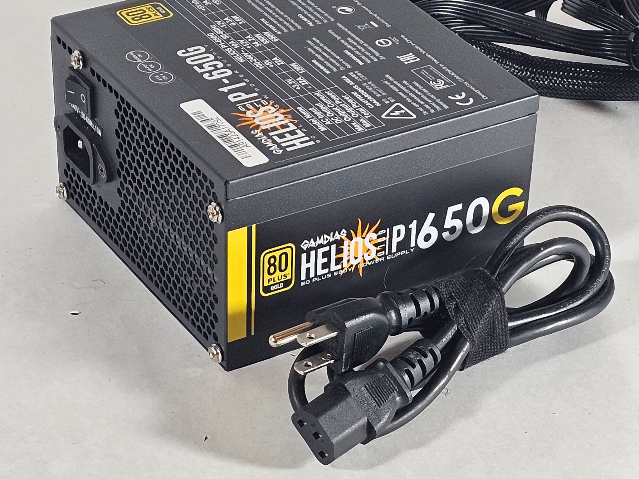 650 Watt PSU 80+ Gold Helios P1 650G Power Supply