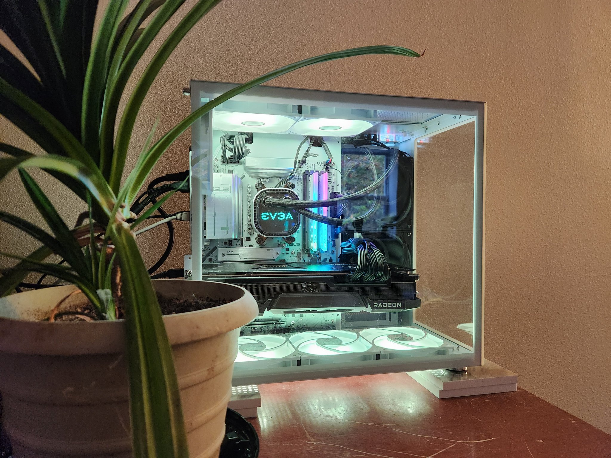 32 Gb ram, 9070 XT paired with a brand new 9600x, ASUS B650E Max Gaming wifi