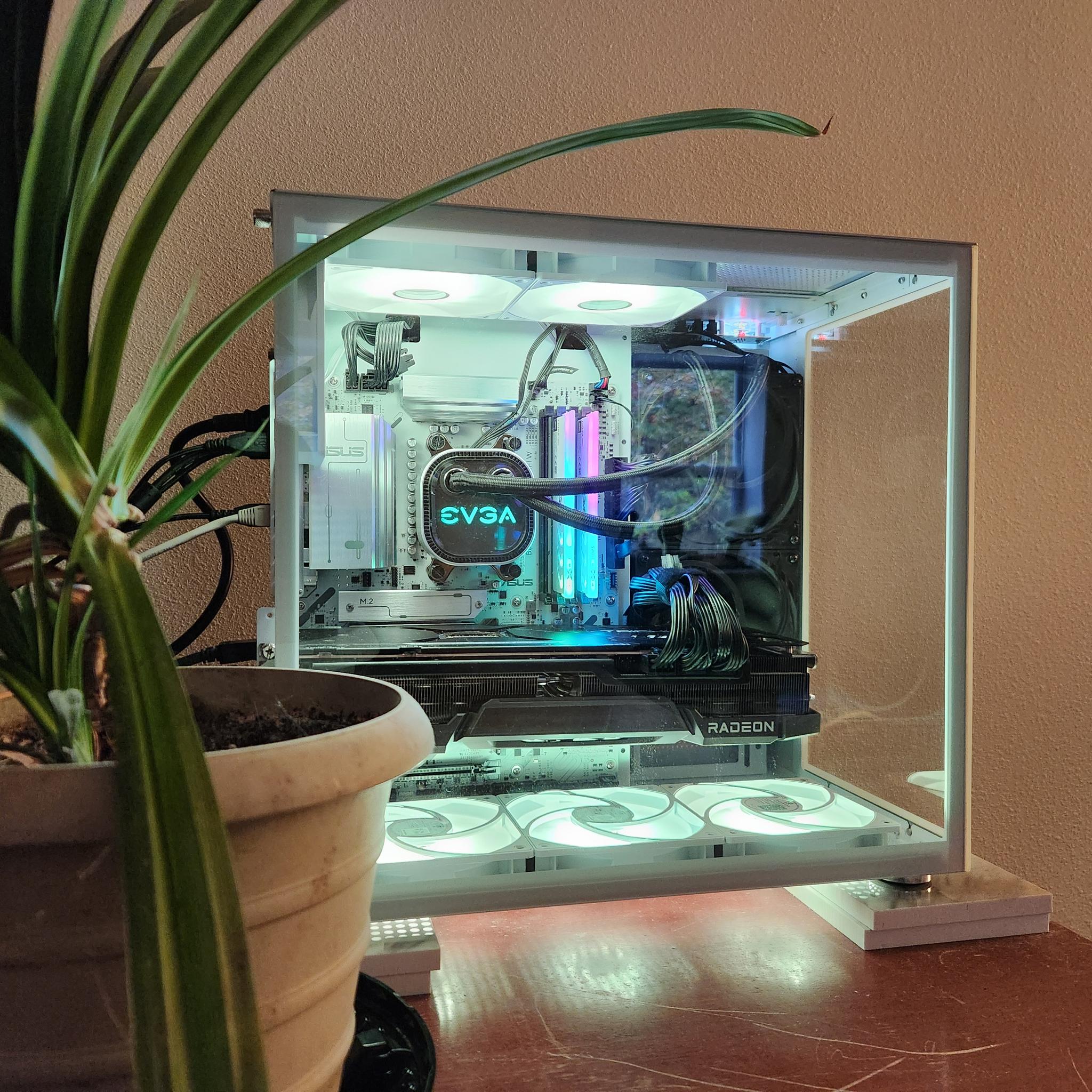 32 Gb ram, 9070 XT paired with a brand new 9600x, ASUS B650E Max Gaming wifi