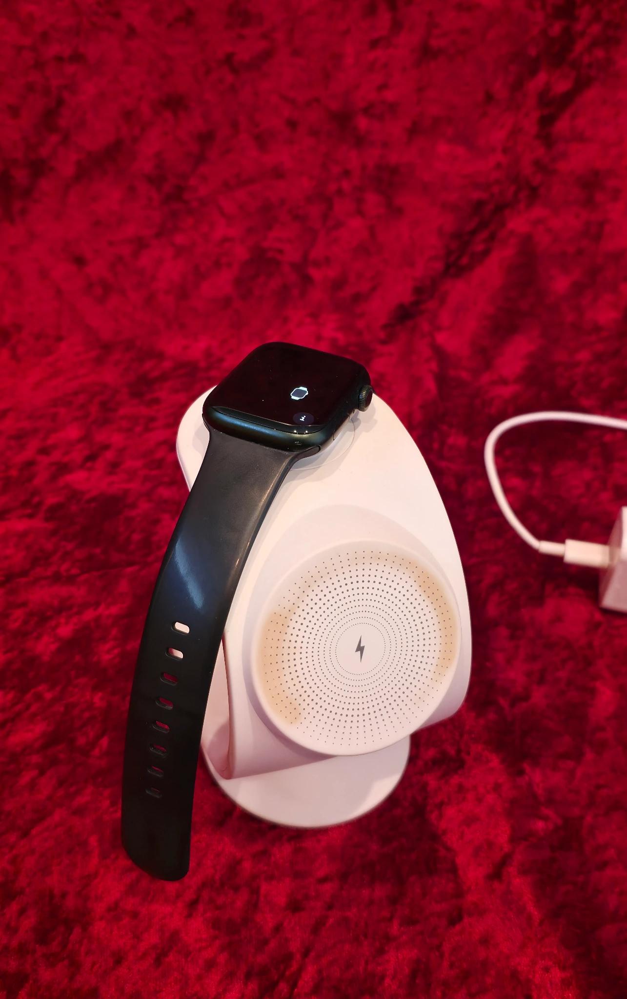 Apple Watch Series 7 45mm Green