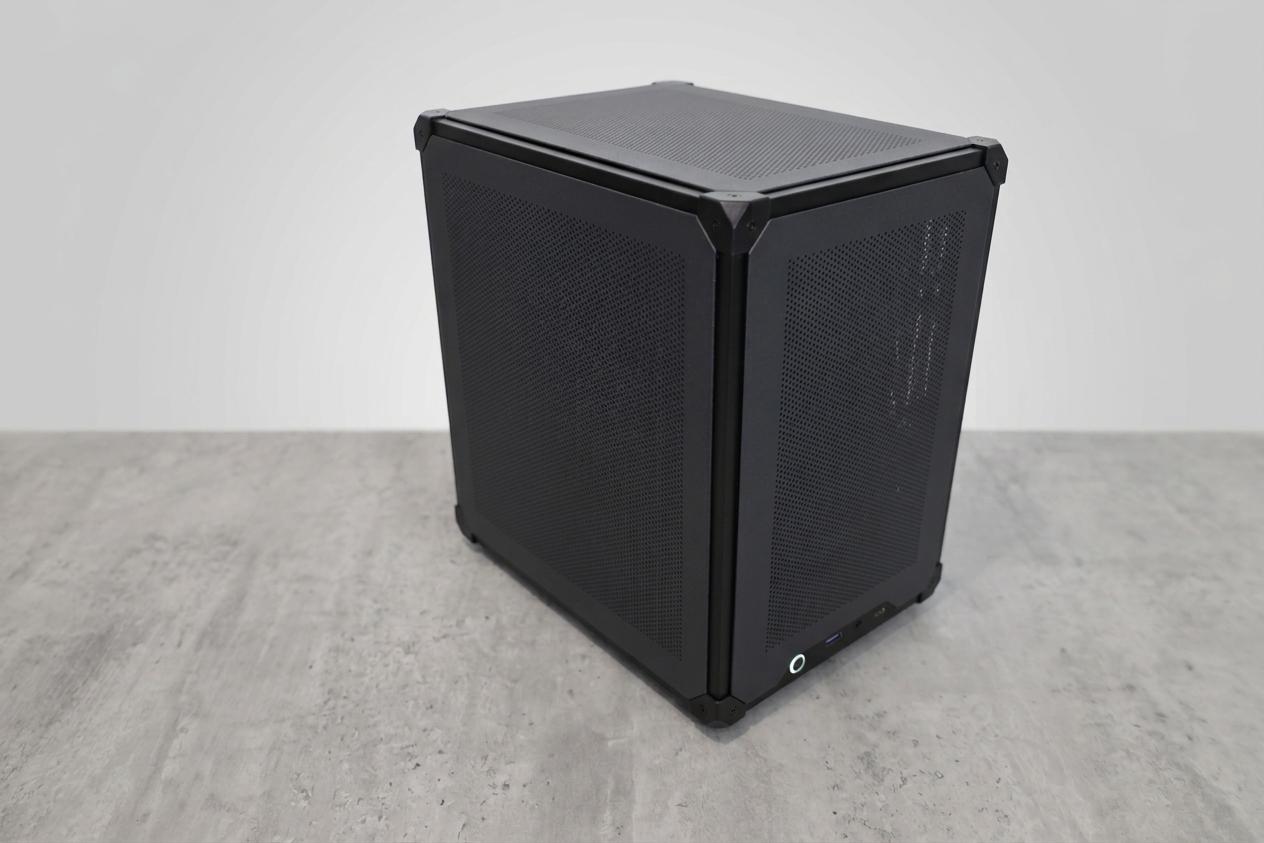 Smol 15L Compact mATX Budget Build