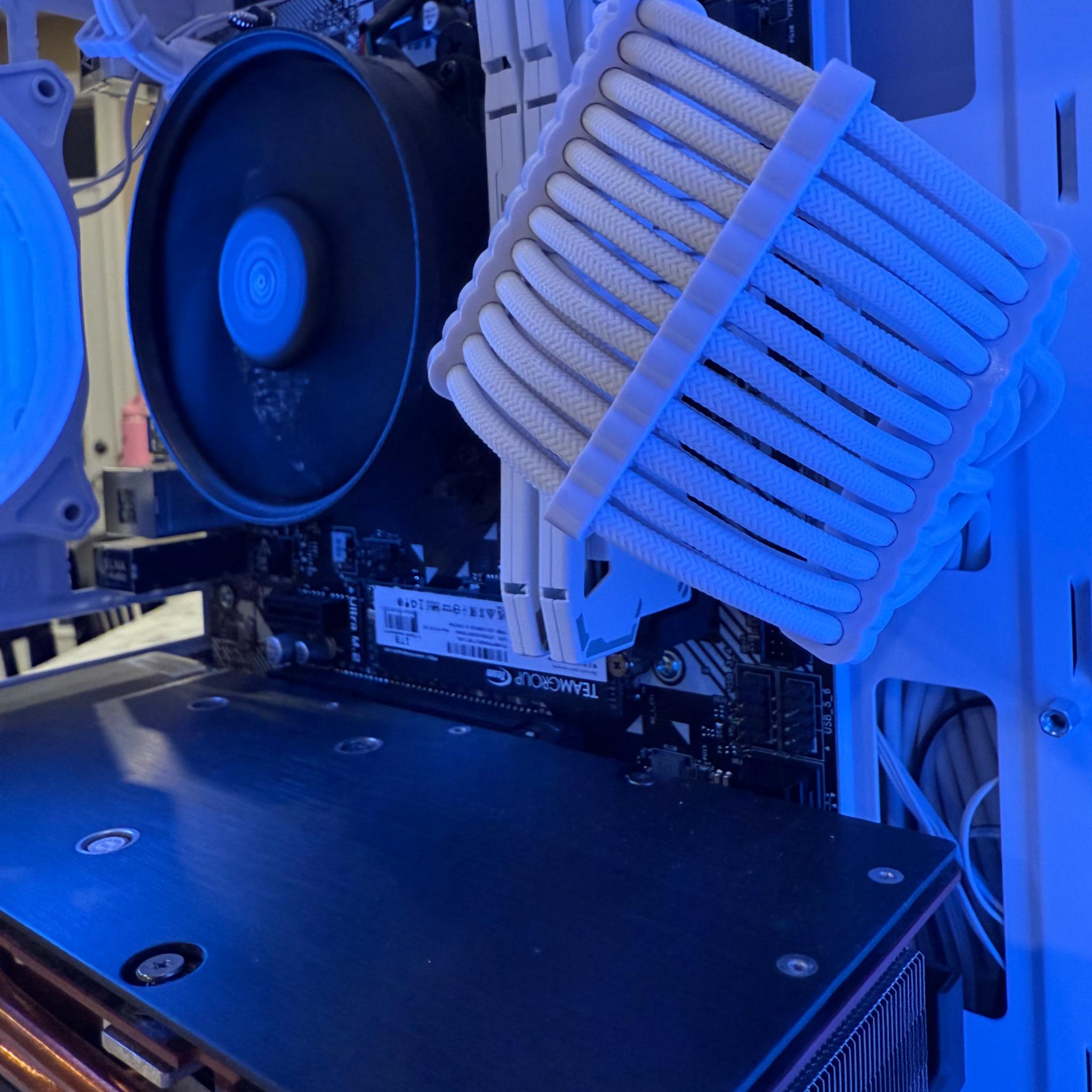 "White Knight" | RX 5700, Ryzen 5 3600, 1TB SSD, 16GB RAM