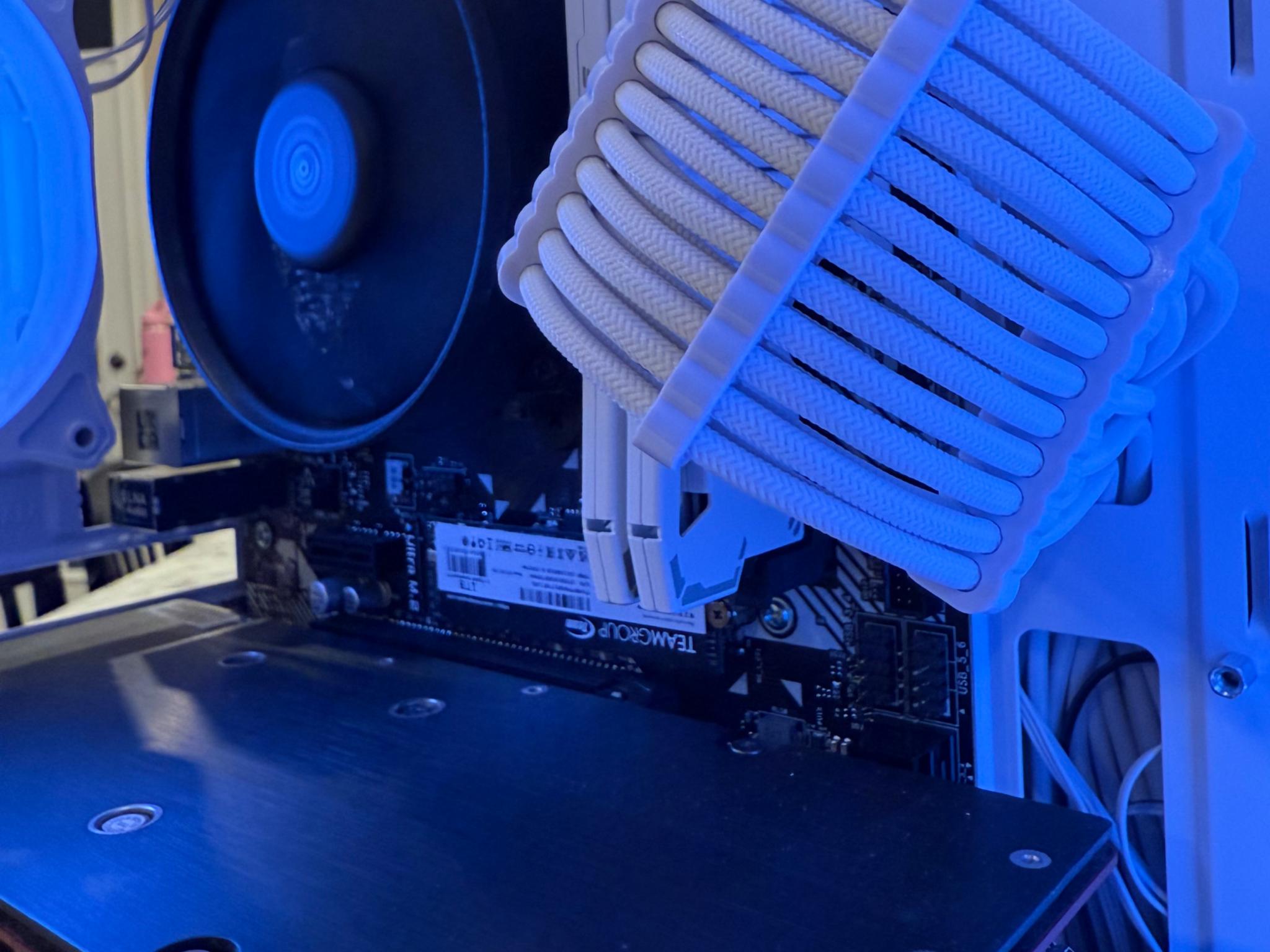 "White Knight" | RX 5700, Ryzen 5 3600, 1TB SSD, 16GB RAM