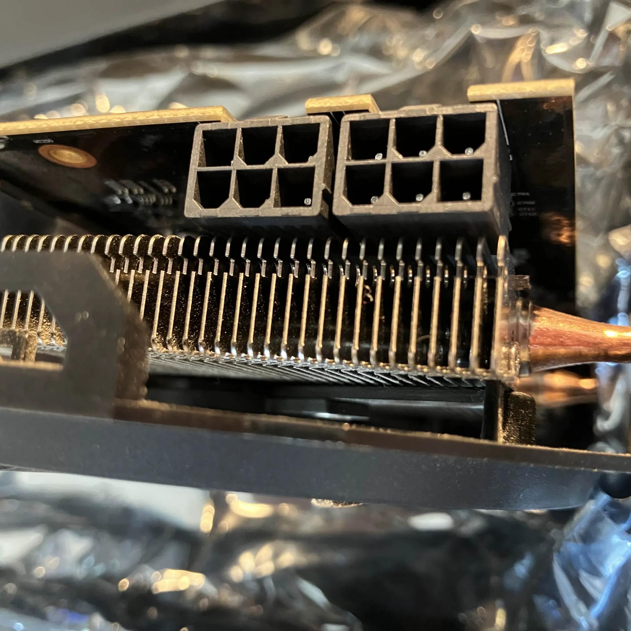 R9 285 - Gigabyte Windforce OC 2GB