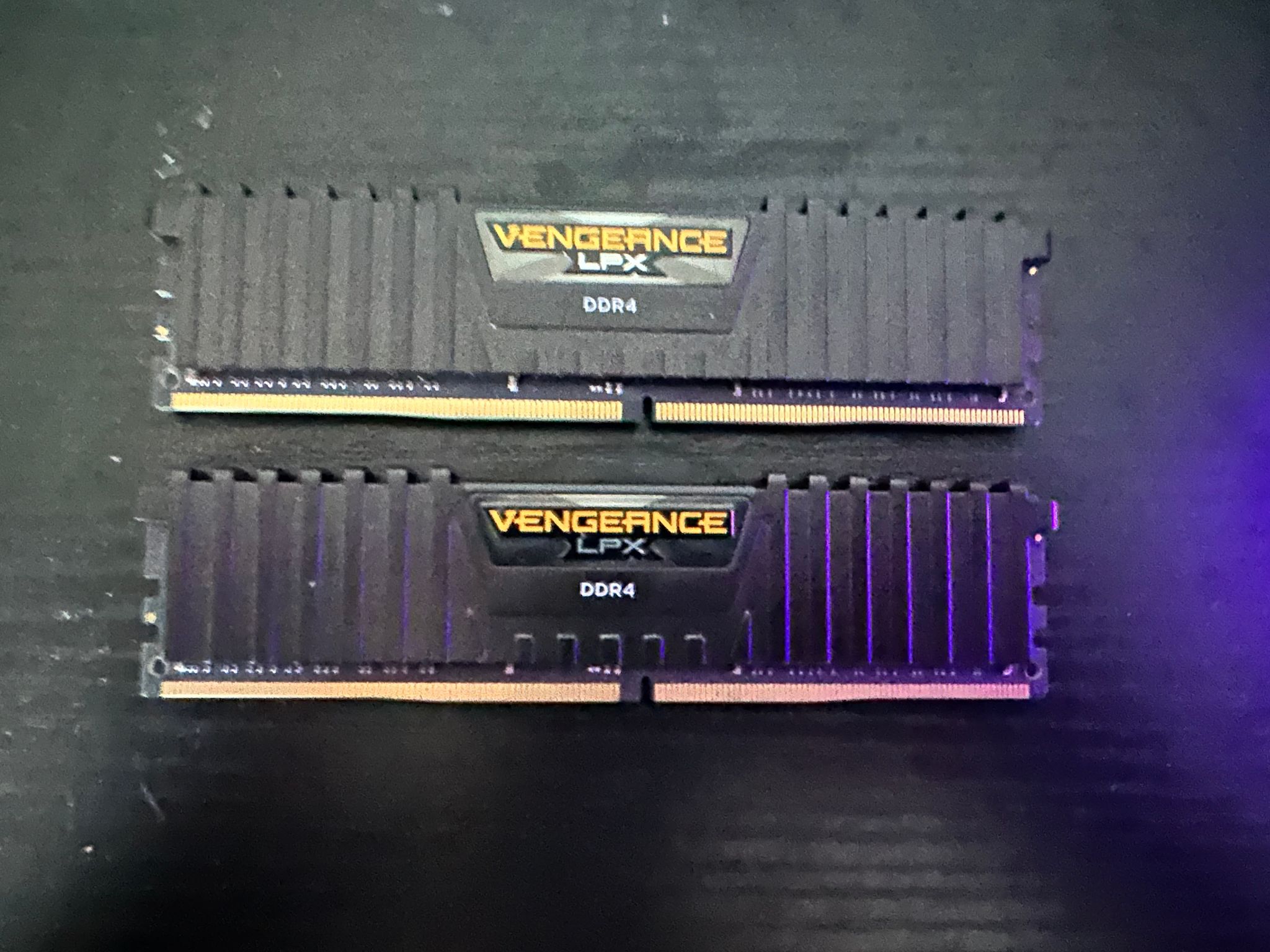 Corsair Vengeance LPX 32GB(2 x 16GB) DDR RAM