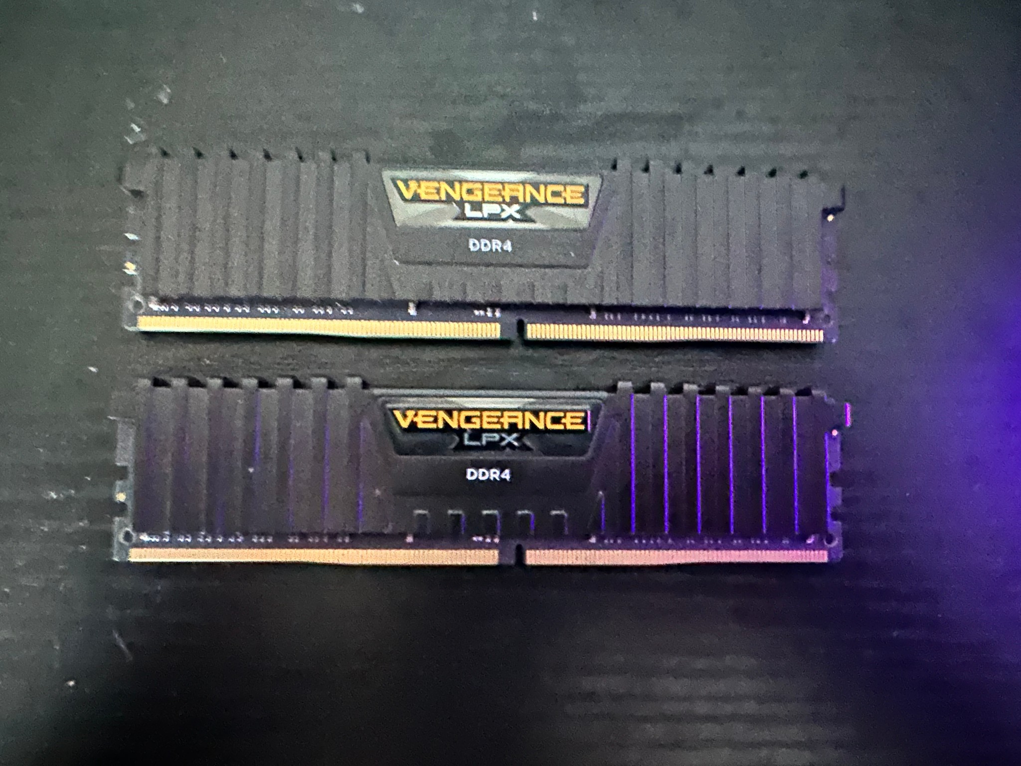 Corsair Vengeance LPX 32GB(2 x 16GB) DDR RAM