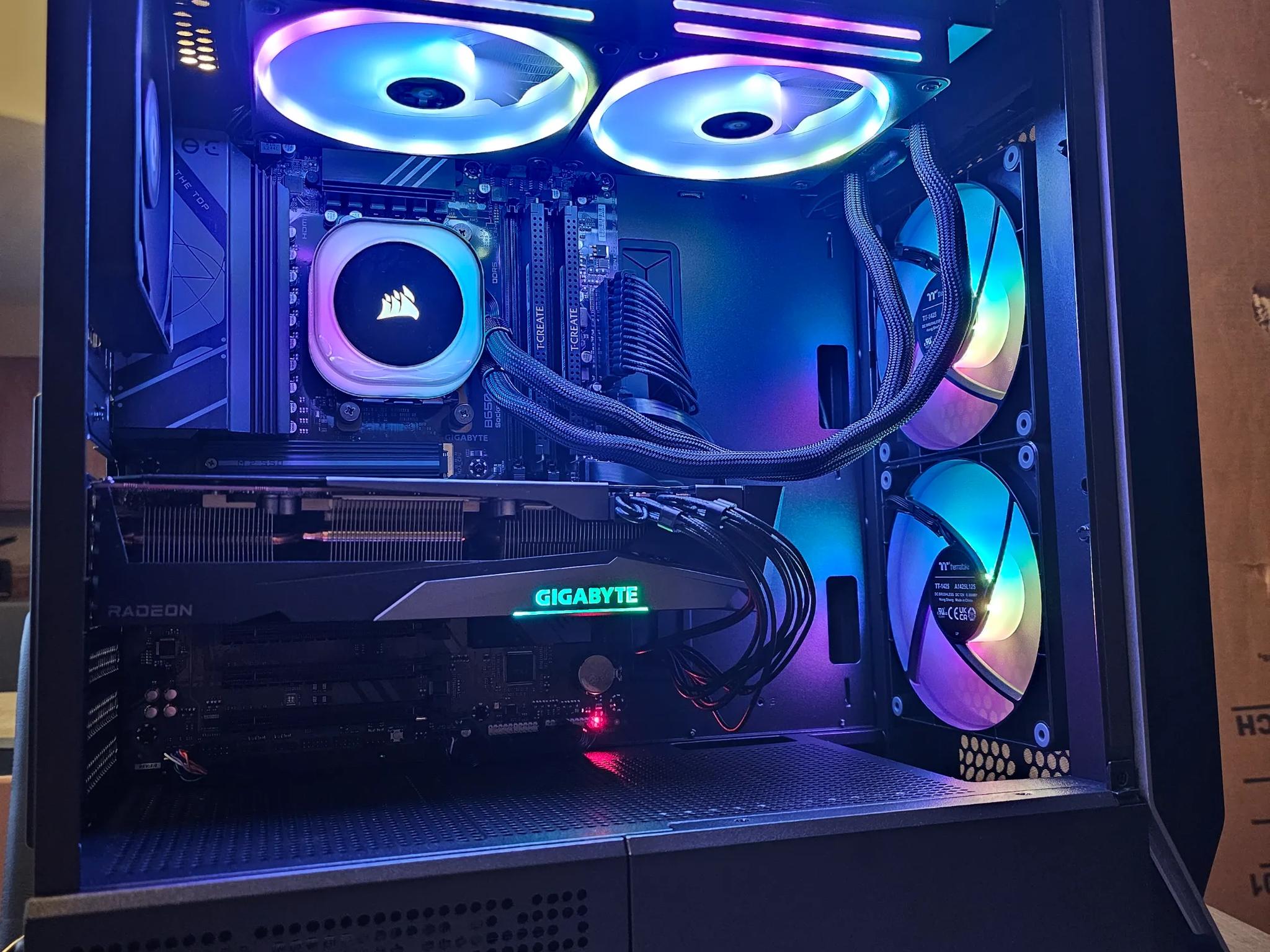 Black Swan R2 AMD: 7700/AMD 6800/32GB RAM/ Ultimate 1080P/1440P Gaming PC