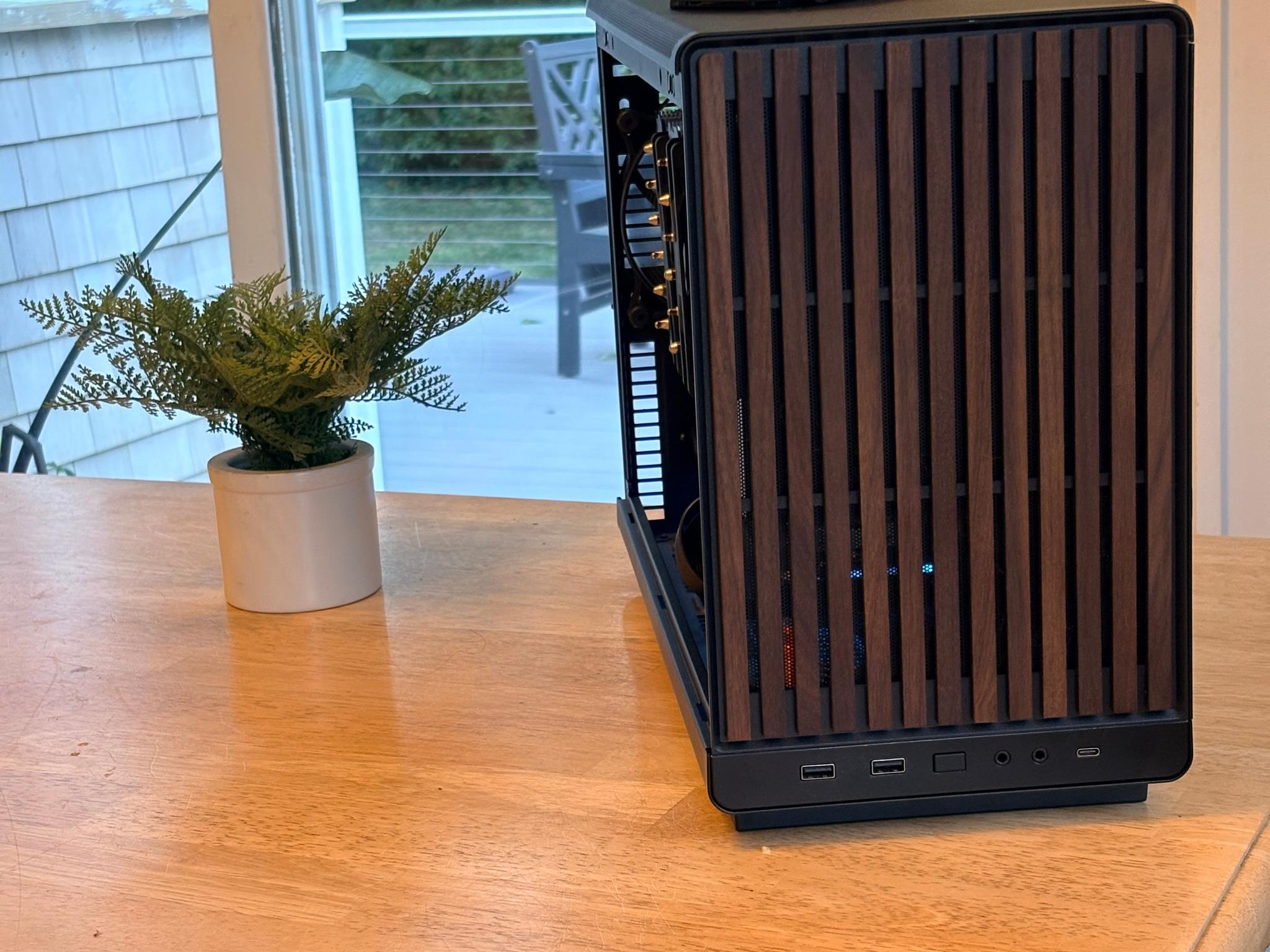 Radeon RX 7700 XT Custom Gaming PC - Ryzen 5 9600X, 1TB NVMe SSD