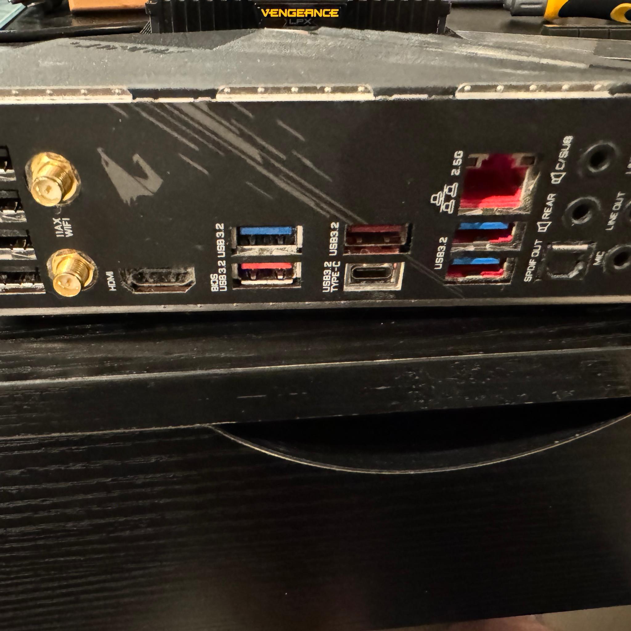 Gigabyte Z490 Aorus Pro AX (Wi-Fi 6) + Intel Core i5-10400 Combo + Optional 32GB RAM