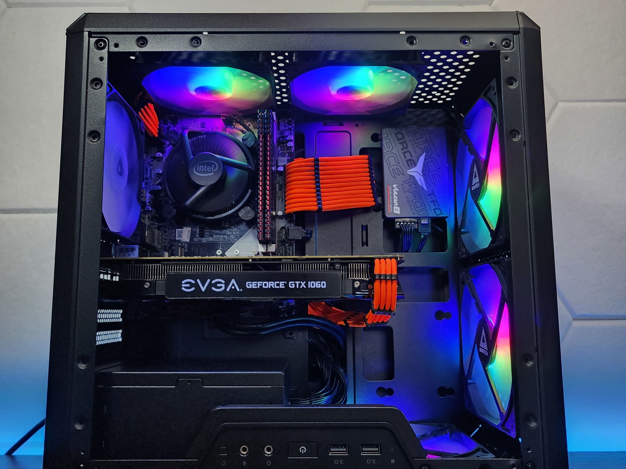EVGA GTX 1060 3GB // Intel Core i5 3470 // 8GB 1600MHz // 256GB SSD
