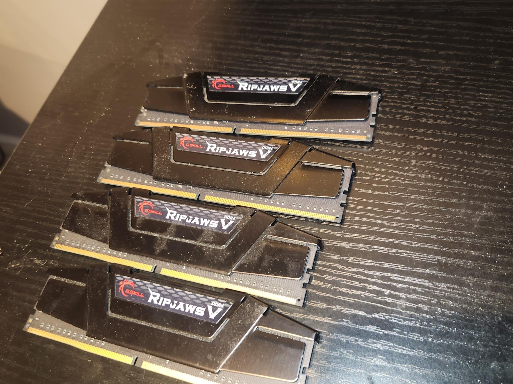 g.skill ripjawsV ddr4 ram kit 8Gx4